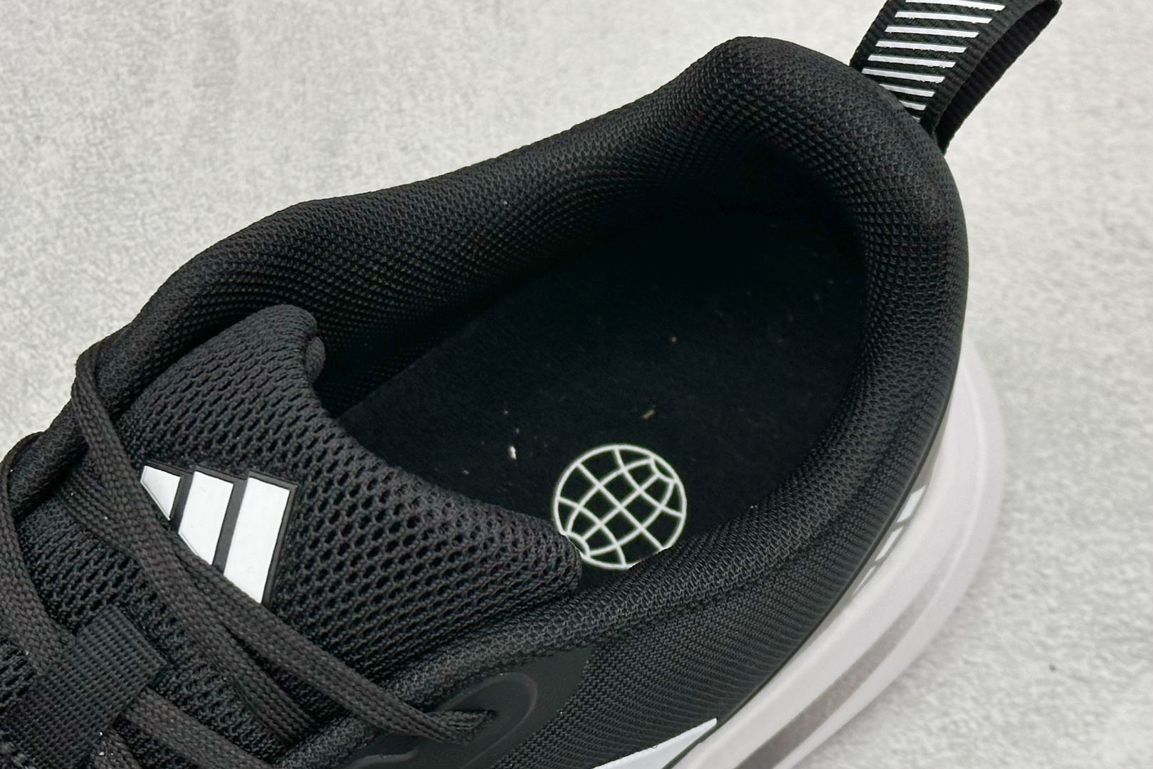 190 AD RUNFALCON 3.0 阿迪全新休闲轻跑鞋 D58361