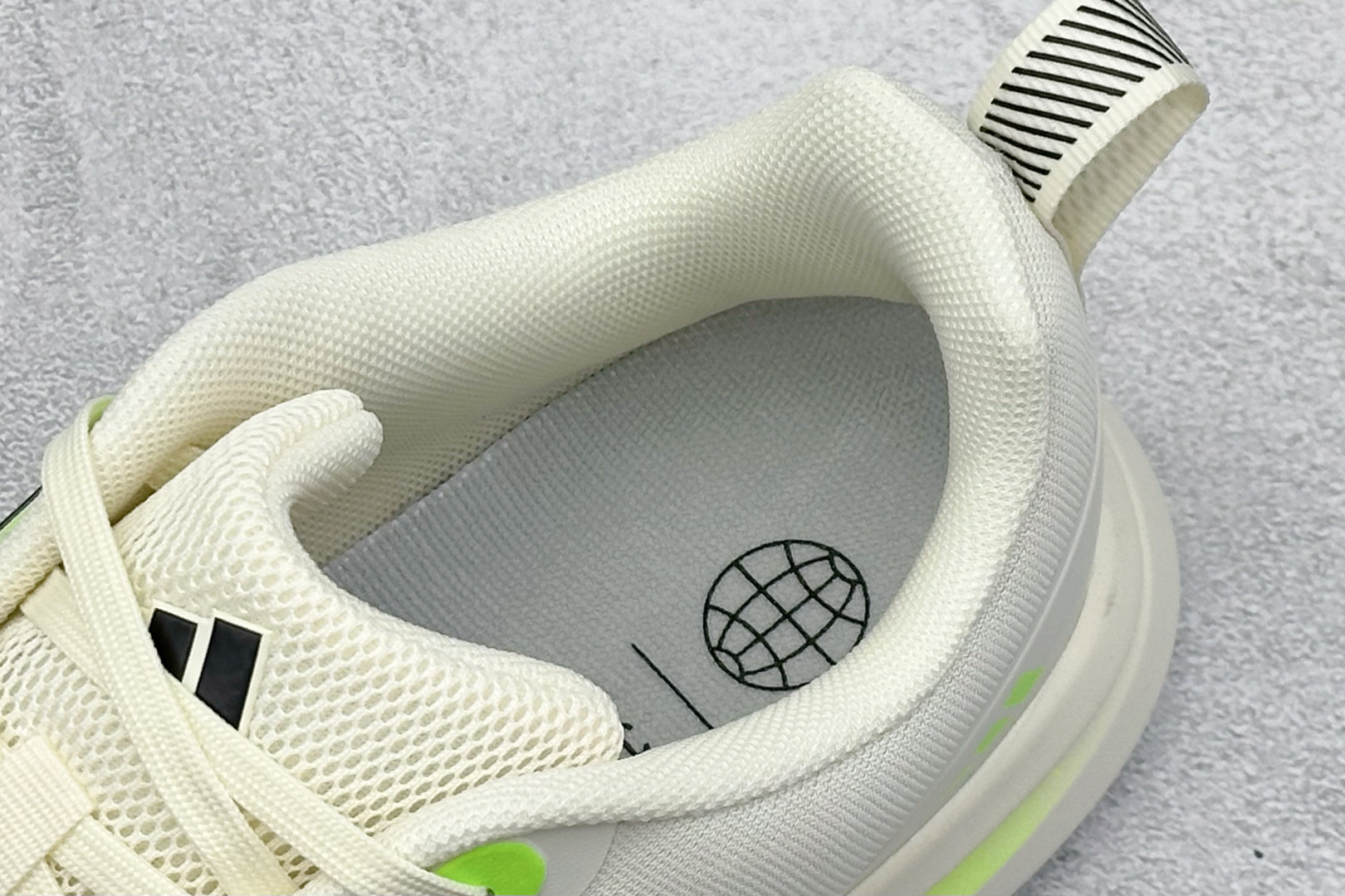 190 AD RUNFALCON 3.0 阿迪全新休闲轻跑鞋 D58367