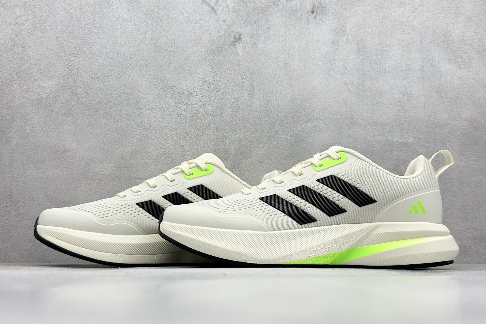 190 AD RUNFALCON 3.0 阿迪全新休闲轻跑鞋 D58367