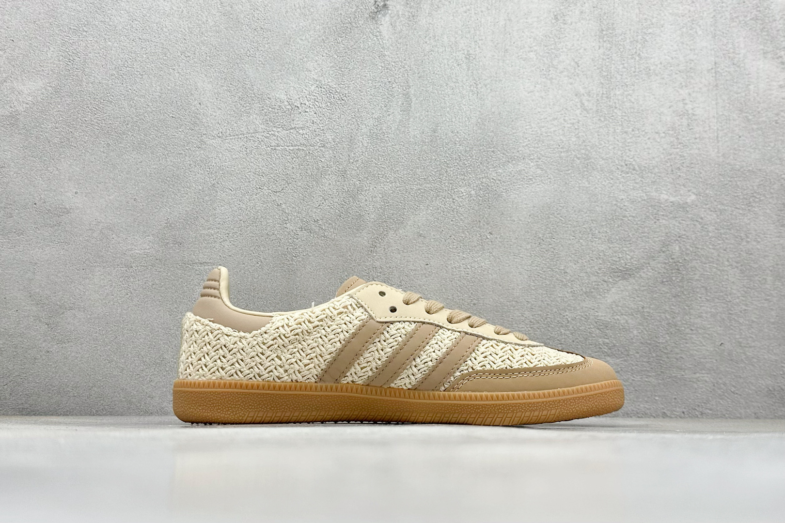 180 AD Originals Samba 桑巴训练鞋 JR9446