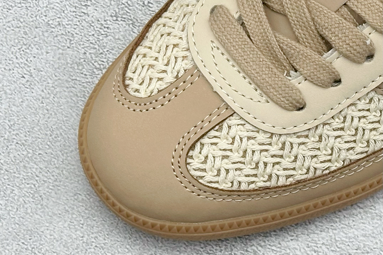 180 AD Originals Samba 桑巴训练鞋 JR9446