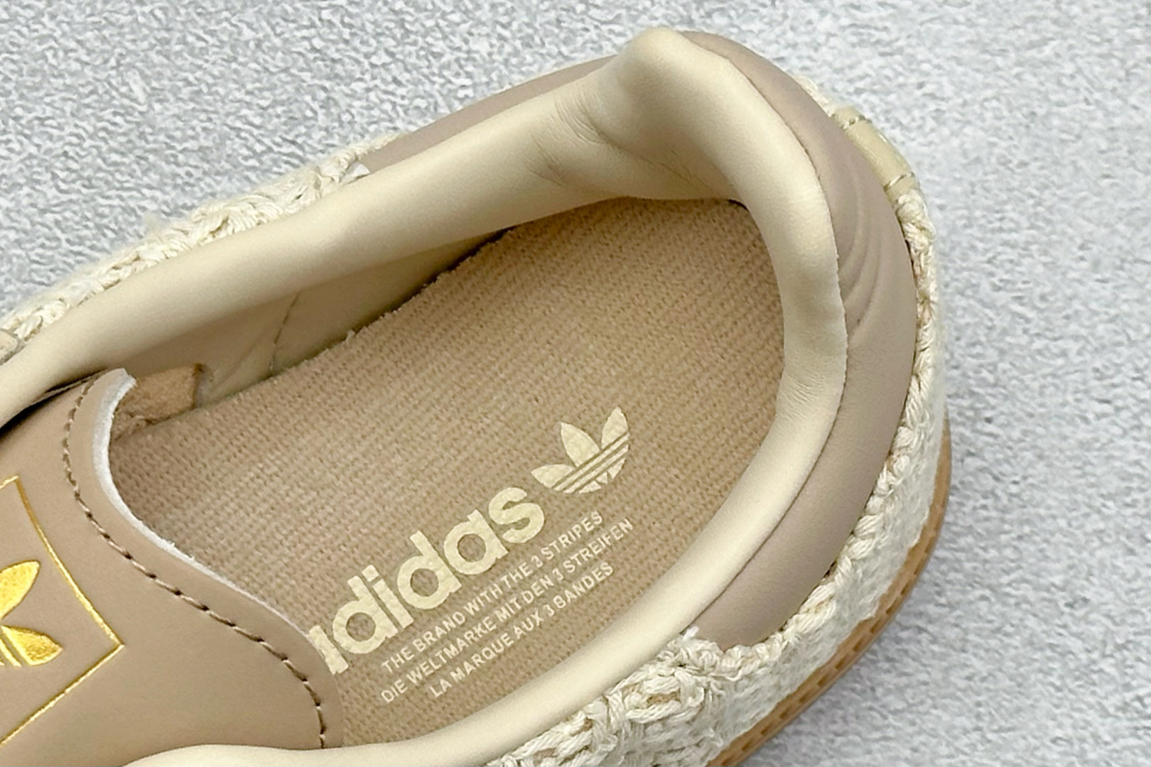 180 AD Originals Samba 桑巴训练鞋 JR9446