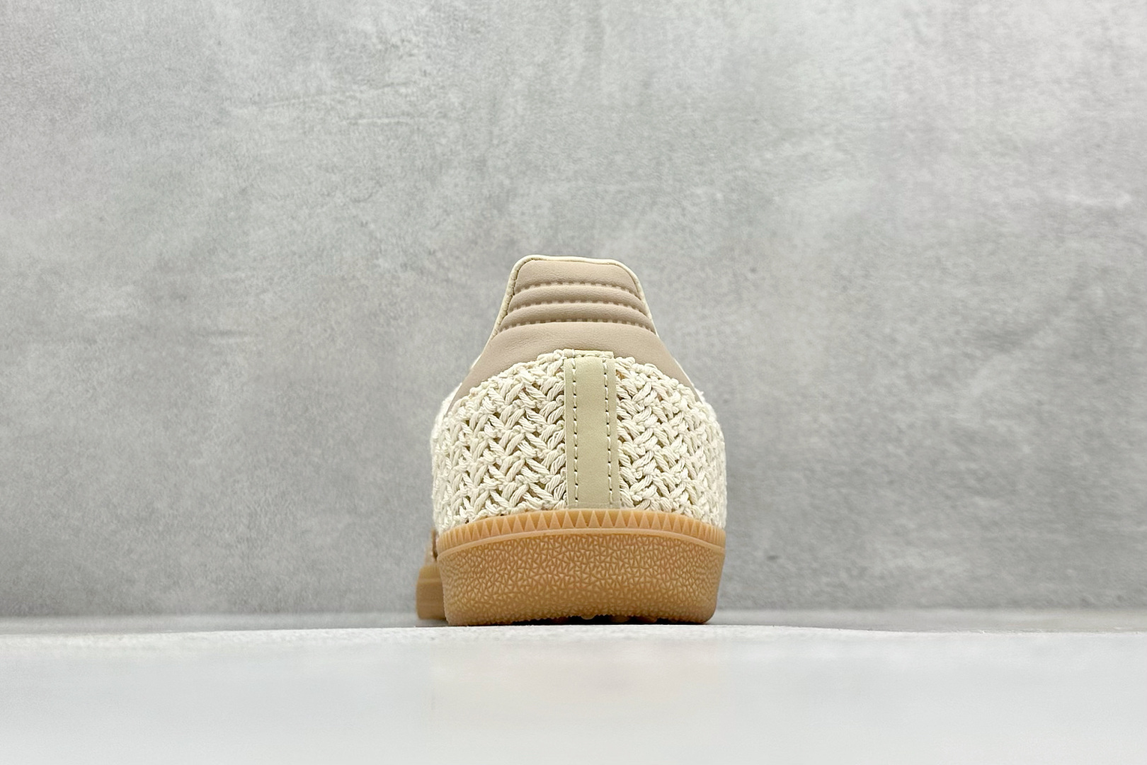 180 AD Originals Samba 桑巴训练鞋 JR9446