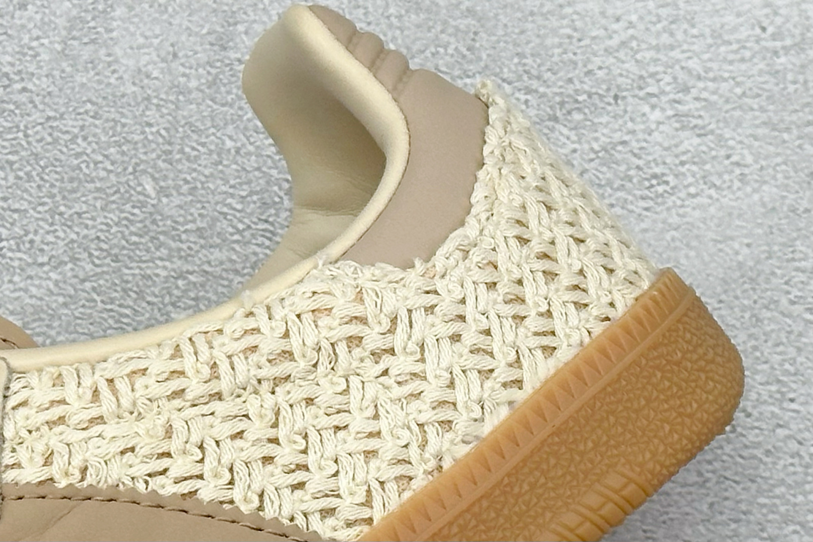 180 AD Originals Samba 桑巴训练鞋 JR9446