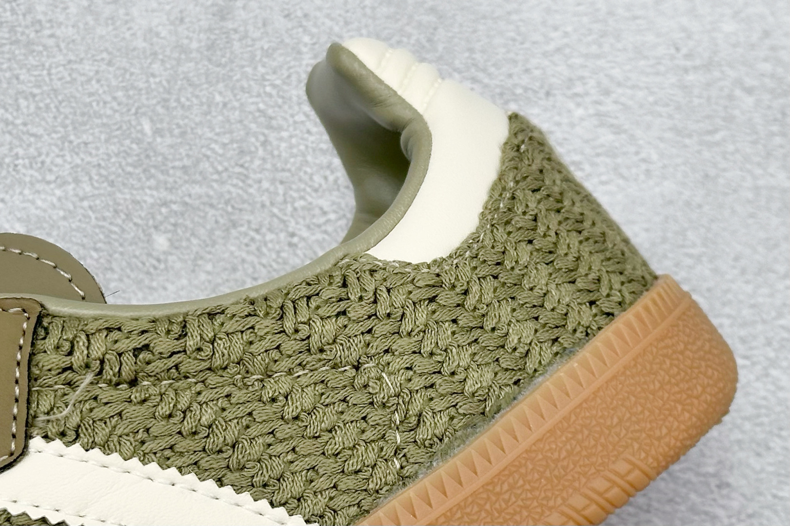 180 AD Originals Samba 桑巴训练鞋 鞋是一款永恒的训练偶像 JR9447