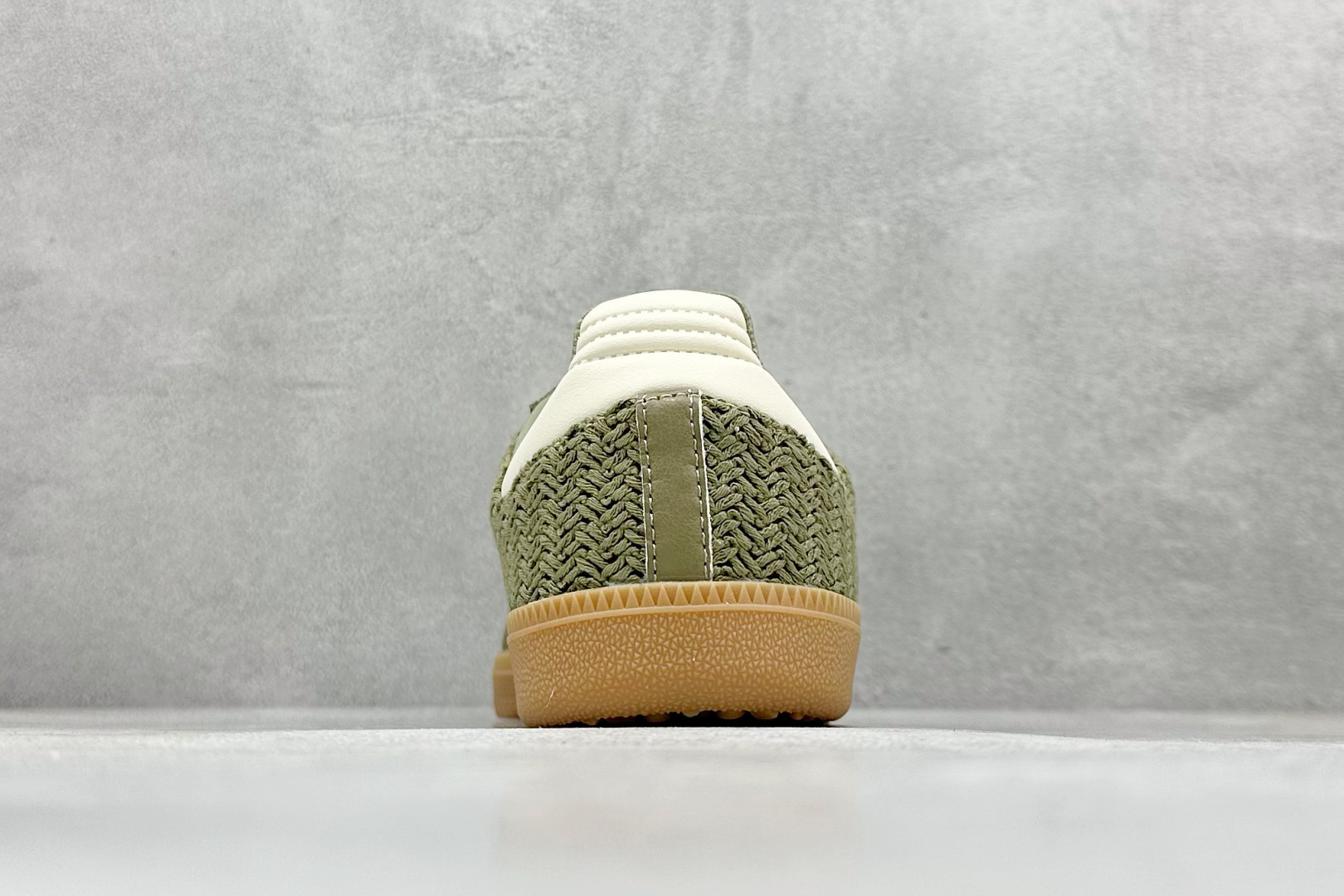 180 AD Originals Samba 桑巴训练鞋 鞋是一款永恒的训练偶像 JR9447