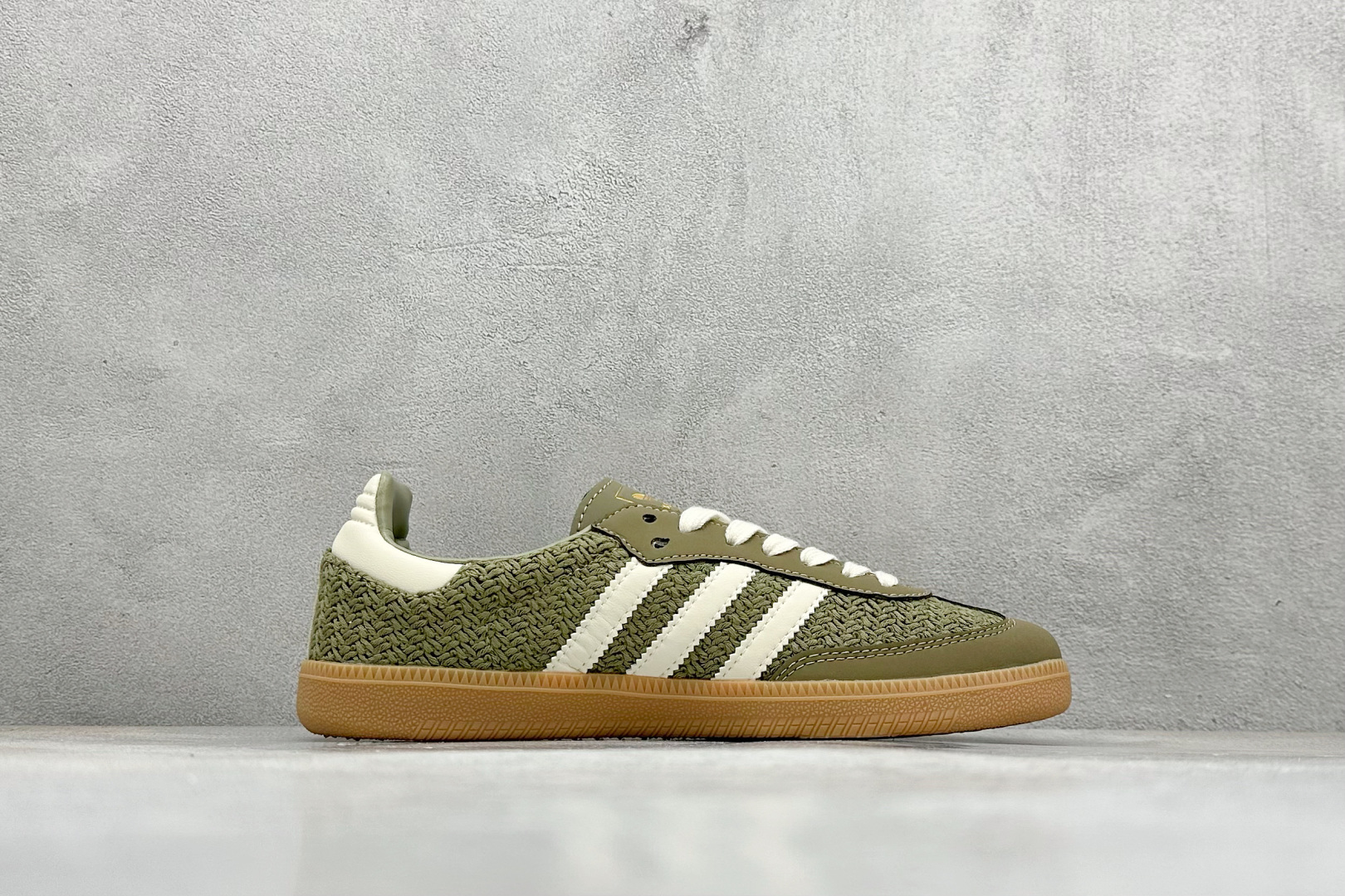 180 AD Originals Samba 桑巴训练鞋 鞋是一款永恒的训练偶像 JR9447