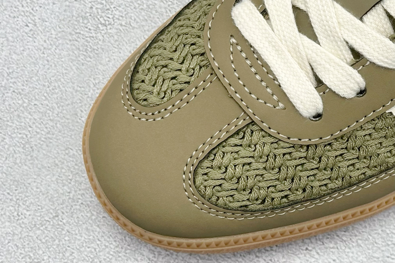 180 AD Originals Samba 桑巴训练鞋 鞋是一款永恒的训练偶像 JR9447