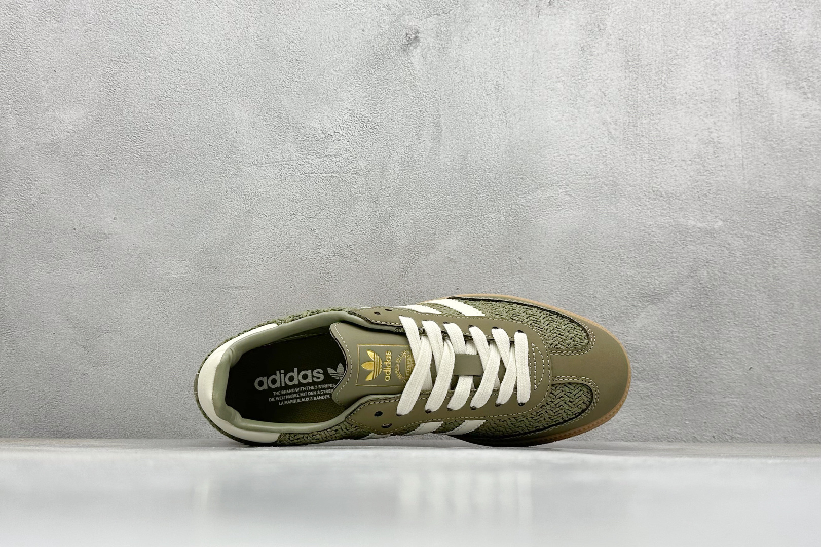 180 AD Originals Samba 桑巴训练鞋 鞋是一款永恒的训练偶像 JR9447