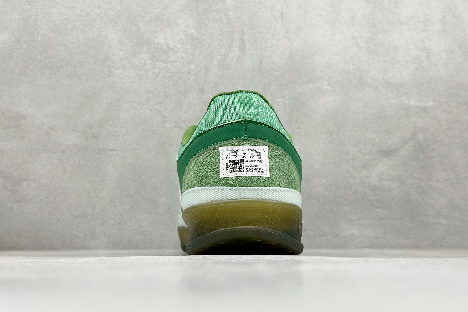 160 Bad Bunny x Adidas Gazelle Indoor 联名款 三叶草复古休闲防滑耐磨低帮板鞋 JS5049-Chinese UA Cheap High Quatity Brand Clothes Bags handbags Sneakers wholesale wholesaler seller from China Factory suppliers Fashion Clothing Shoes best Quality Beautiful Price 160 Bad Bunny x Adidas Gazelle Indoor 联名款 三叶草复古休闲防滑耐磨低帮板鞋 JS5049