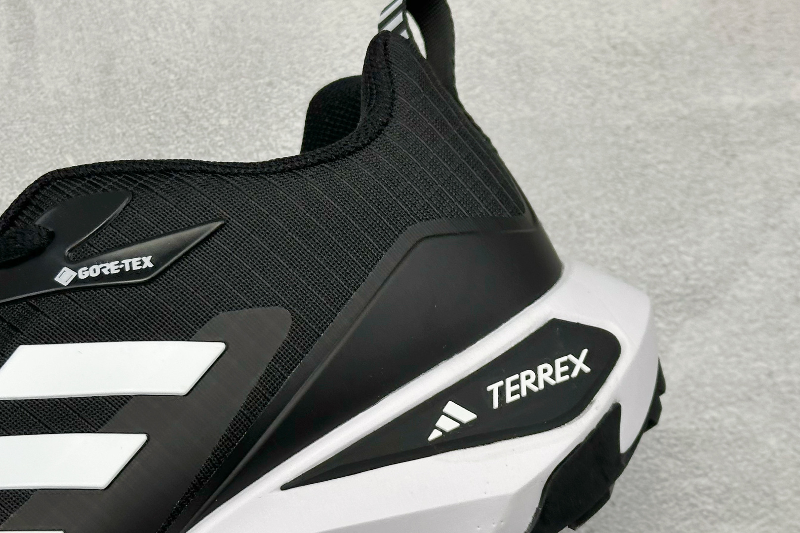 180 ADIDAS TWRREX 三叶草 清风系列 复古网面透气跑步鞋 跑步鞋 GW5775-Chinese UA Cheap High Quatity Brand Clothes Bags handbags Sneakers wholesale wholesaler seller from China Factory suppliers Fashion Clothing Shoes best Quality Beautiful Price 180 ADIDAS TWRREX 三叶草 清风系列 复古网面透气跑步鞋 跑步鞋 GW5775