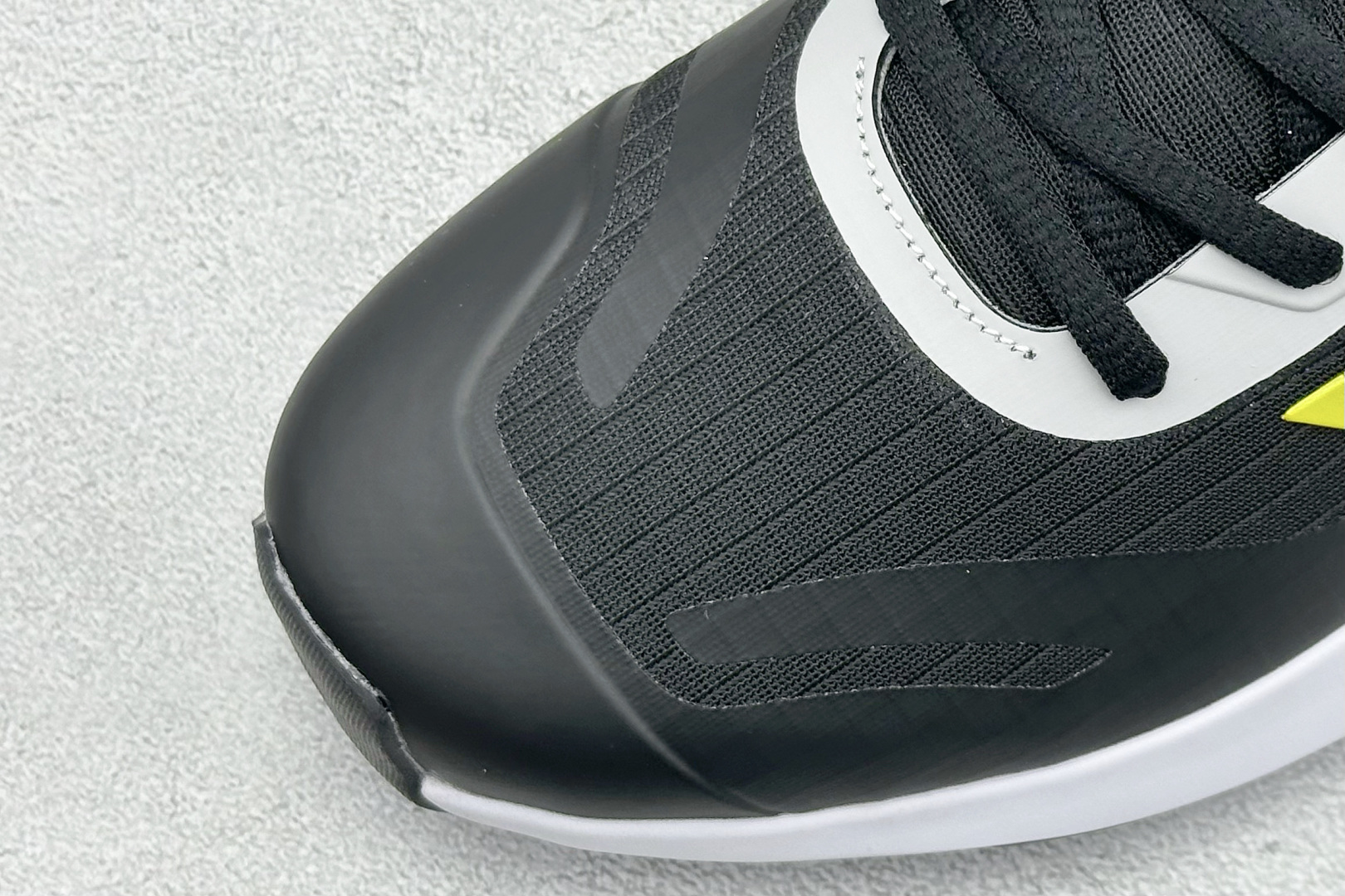 180 ADIDAS TWRREX 三叶草 清风系列 复古网面透气跑步鞋 舒适减震跑步鞋 GY7598