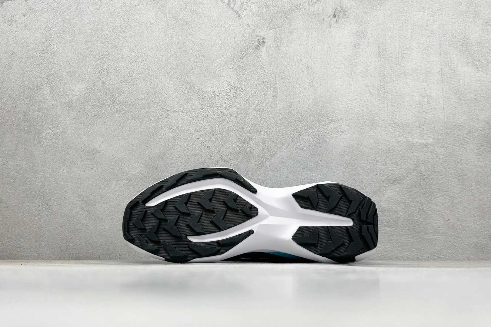 180 ADIDAS TWRREX 三叶草 清风系列 复古网面透气跑步鞋 GY7562