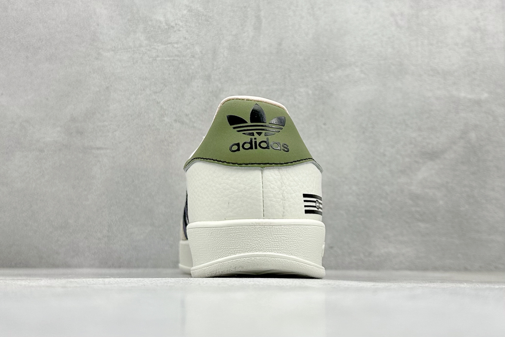 180 Adidas Samba DIY联名 复古桑巴板鞋 DD6603-Chinese UA Cheap High Quatity Brand Clothes Bags handbags Sneakers wholesale wholesaler seller from China Factory suppliers Fashion Clothing Shoes best Quality Beautiful Price 180 Adidas Samba DIY联名 复古桑巴板鞋 DD6603