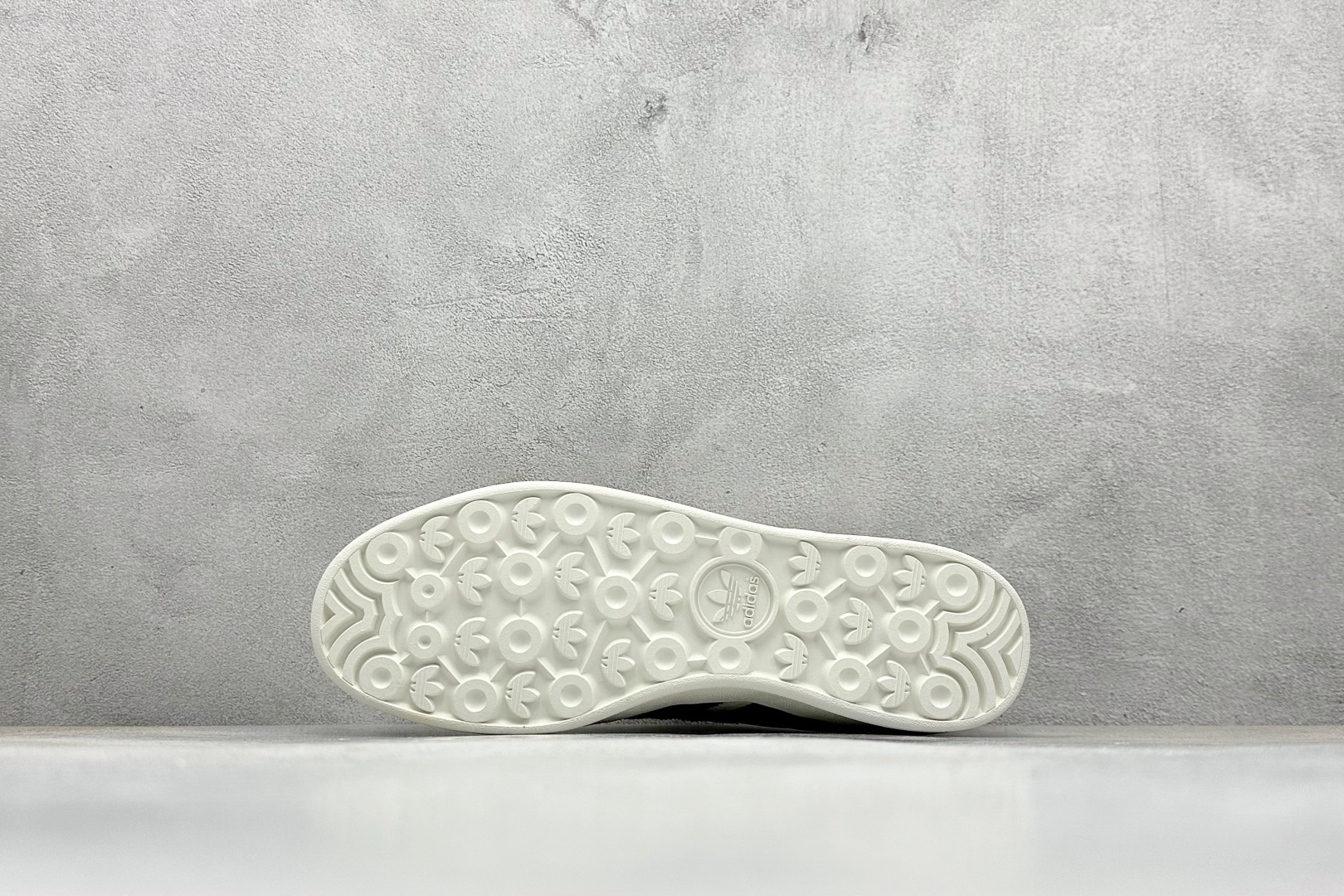 180 Adidas Samba DIY联名 复古桑巴板鞋 DD6603-Chinese UA Cheap High Quatity Brand Clothes Bags handbags Sneakers wholesale wholesaler seller from China Factory suppliers Fashion Clothing Shoes best Quality Beautiful Price 180 Adidas Samba DIY联名 复古桑巴板鞋 DD6603