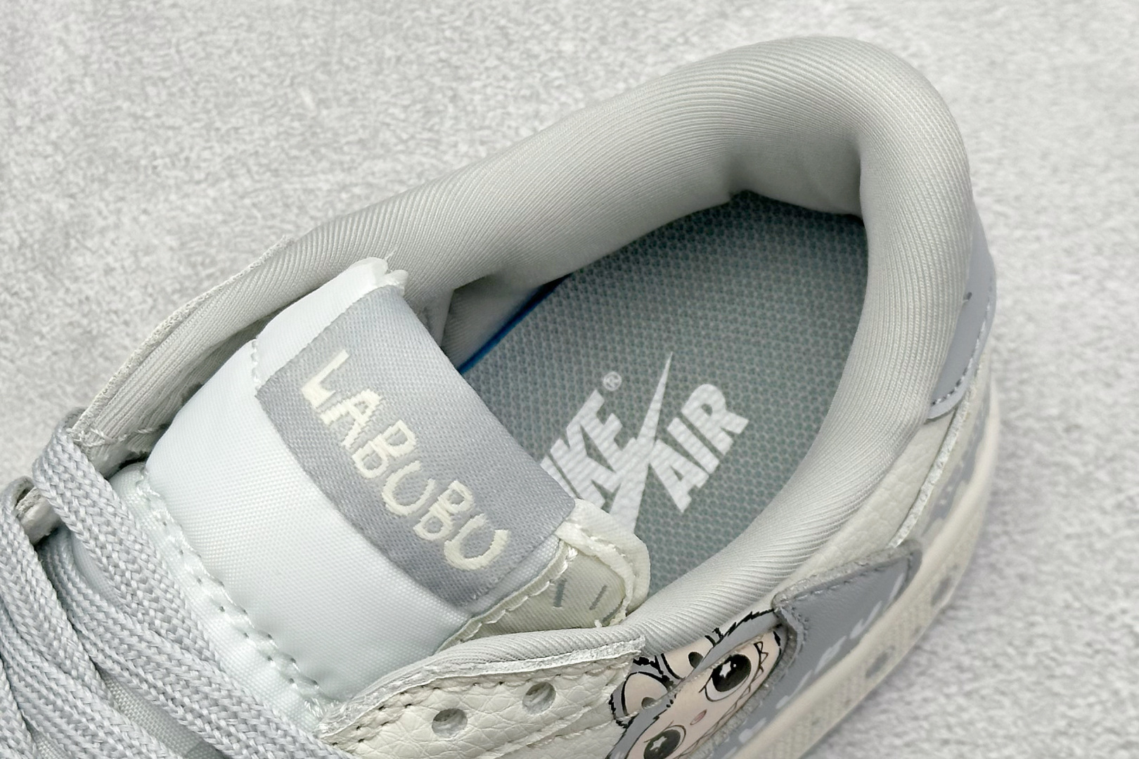 Travis Scott x Fragment Design x Air Jordan 1 Low SP AJ1 乔1 拉布布 低帮文化休闲板鞋 JW1188-163-莆田鞋,莆田鞋货源,高仿鞋,高仿鞋货源,安福档口,莆田高仿鞋,莆田鞋批发,高仿鞋批发,莆田高仿运动鞋,高仿运动鞋,莆田运动鞋 Travis Scott x Fragment Design x Air Jordan 1 Low SP AJ1 乔1 拉布布 低帮文化休闲板鞋 JW1188-163