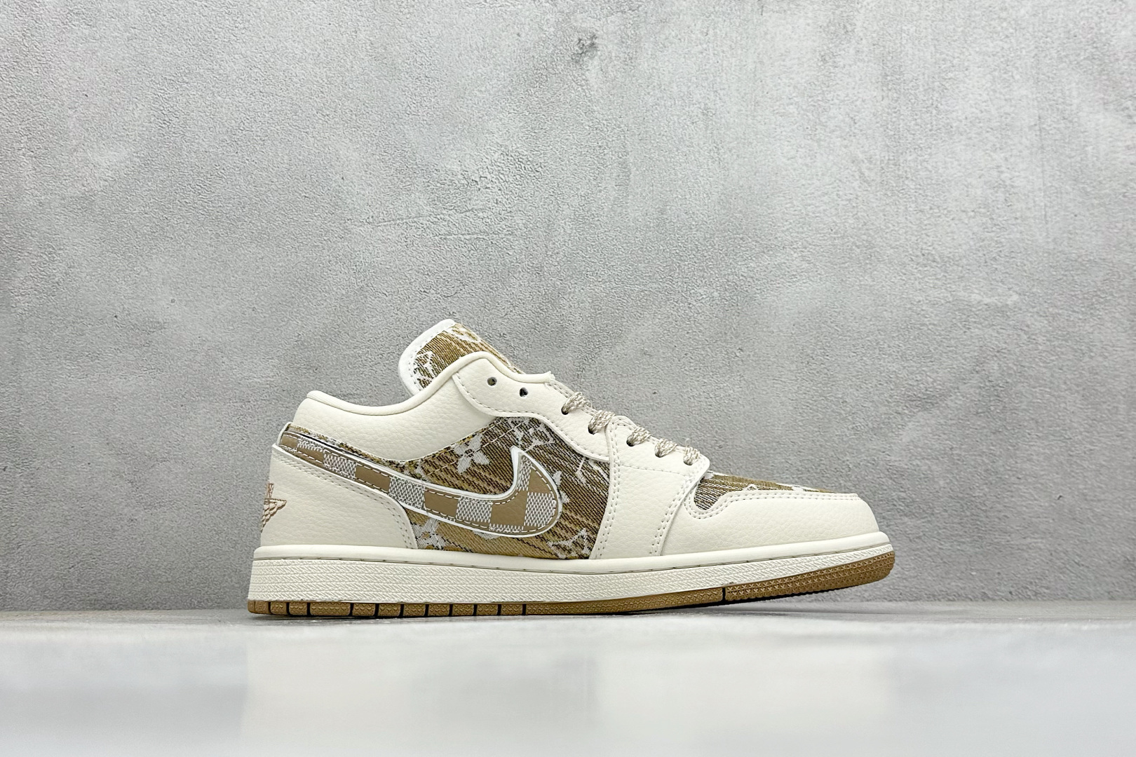 Travis Scott x Fragment Design x Air Jordan 1 Low SP AJ1 乔1 LV联名 低帮文化休闲板鞋 LR2025-008