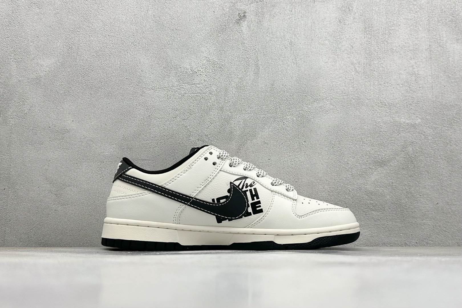 240 Nike SB Dunk Low x The North Face 白黑小勾 XF8698-207