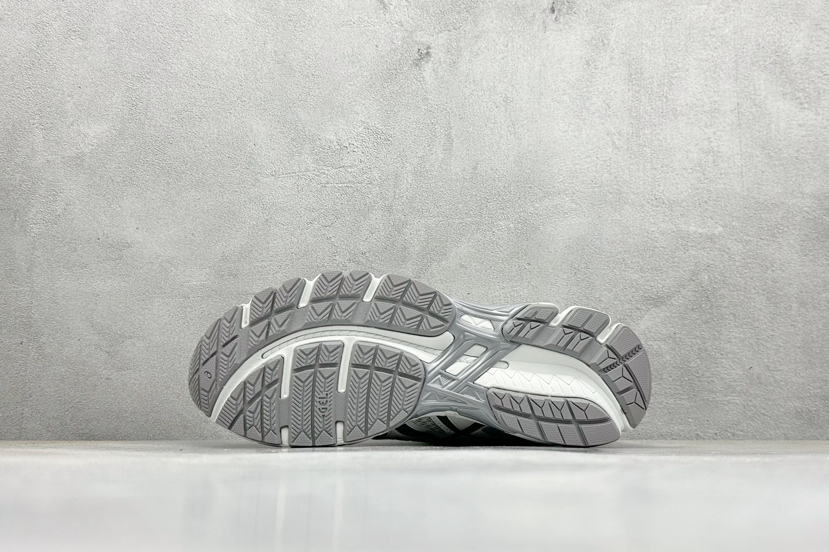 220 亚瑟士GEL-KINETIC FLUENT 休闲透气跑步鞋 1203A388-101