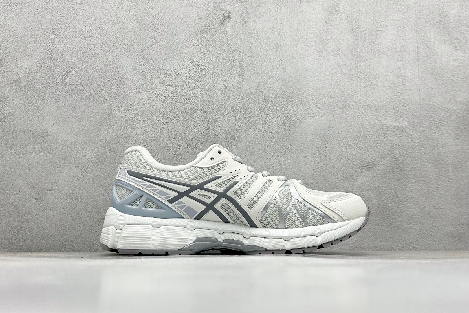 220 亚瑟士GEL-KINETIC FLUENT 休闲透气跑步鞋 1203A388-101