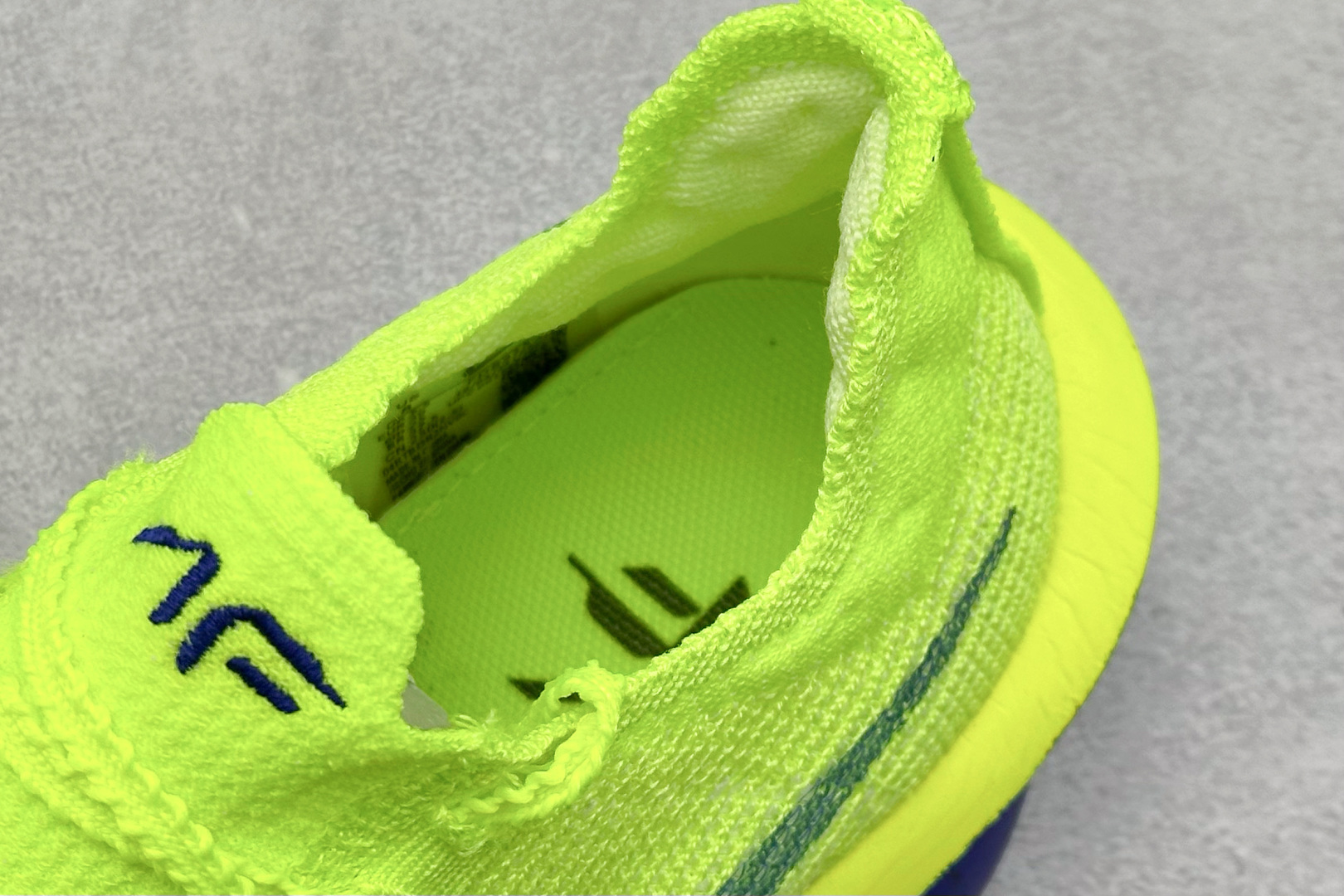 NK Air Zoom Alphafly Next%3 系列马拉松轻量竞速运动跑鞋 FD8315-700-莆田鞋,莆田鞋货源,高仿鞋,高仿鞋货源,安福档口,莆田高仿鞋,莆田鞋批发,高仿鞋批发,莆田高仿运动鞋,高仿运动鞋,莆田运动鞋 NK Air Zoom Alphafly Next%3 系列马拉松轻量竞速运动跑鞋 FD8315-700