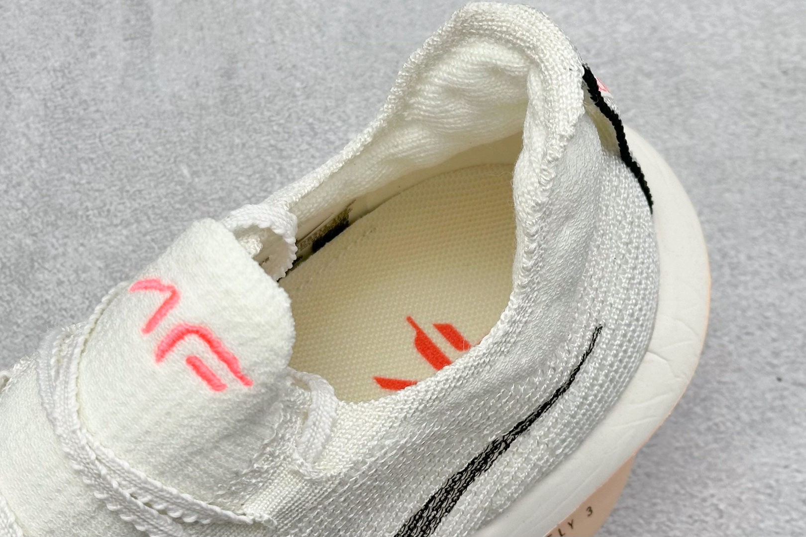 NK Air Zoom Alphafly Next%3 系列马拉松轻量竞速运动跑鞋 FD8311-103