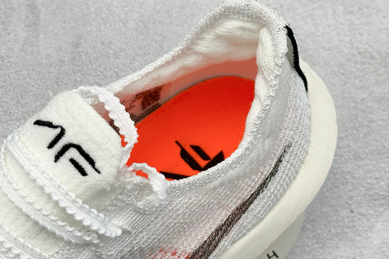 NK Air Zoom Alphafly Next%3 系列马拉松轻量竞速运动跑鞋 FD8356-100-莆田鞋,莆田鞋货源,高仿鞋,高仿鞋货源,安福档口,莆田高仿鞋,莆田鞋批发,高仿鞋批发,莆田高仿运动鞋,高仿运动鞋,莆田运动鞋 NK Air Zoom Alphafly Next%3 系列马拉松轻量竞速运动跑鞋 FD8356-100