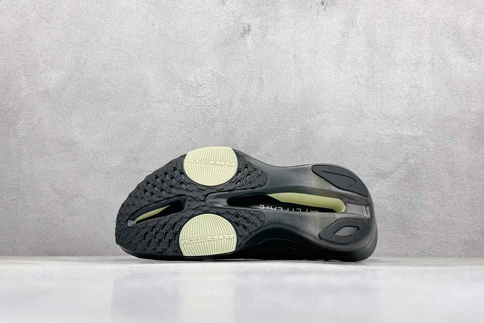 NK Air Zoom Alphafly Next%3 系列马拉松轻量竞速运动跑鞋 HV6350-001-莆田鞋,莆田鞋货源,高仿鞋,高仿鞋货源,安福档口,莆田高仿鞋,莆田鞋批发,高仿鞋批发,莆田高仿运动鞋,高仿运动鞋,莆田运动鞋 NK Air Zoom Alphafly Next%3 系列马拉松轻量竞速运动跑鞋 HV6350-001