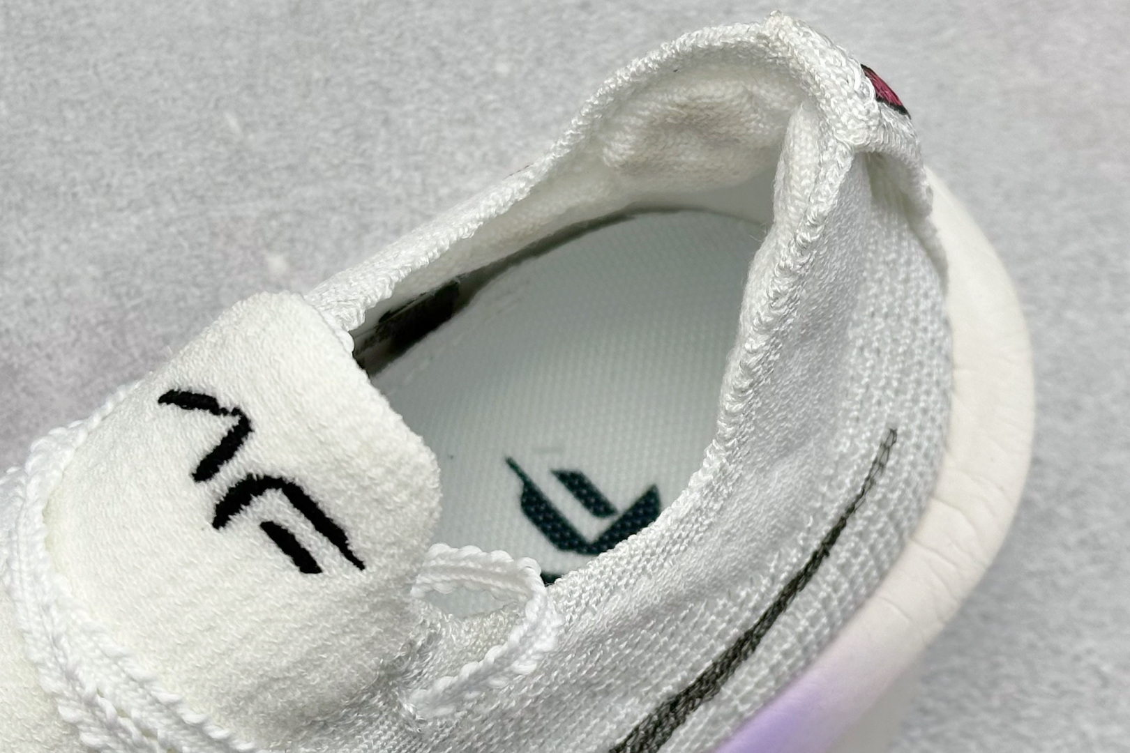 NK Air Zoom Alphafly Next%3 系列马拉松轻量竞速运动跑鞋 FD8311-100-莆田鞋,莆田鞋货源,高仿鞋,高仿鞋货源,安福档口,莆田高仿鞋,莆田鞋批发,高仿鞋批发,莆田高仿运动鞋,高仿运动鞋,莆田运动鞋 NK Air Zoom Alphafly Next%3 系列马拉松轻量竞速运动跑鞋 FD8311-100