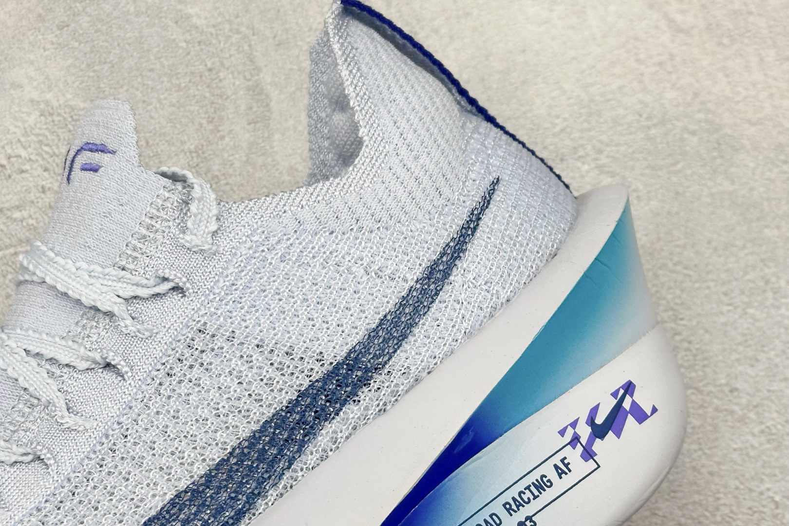 NK Air Zoom Alphafly Next%3 系列马拉松轻量竞速运动跑鞋 FD8311-001-莆田鞋,莆田鞋货源,高仿鞋,高仿鞋货源,安福档口,莆田高仿鞋,莆田鞋批发,高仿鞋批发,莆田高仿运动鞋,高仿运动鞋,莆田运动鞋 NK Air Zoom Alphafly Next%3 系列马拉松轻量竞速运动跑鞋 FD8311-001