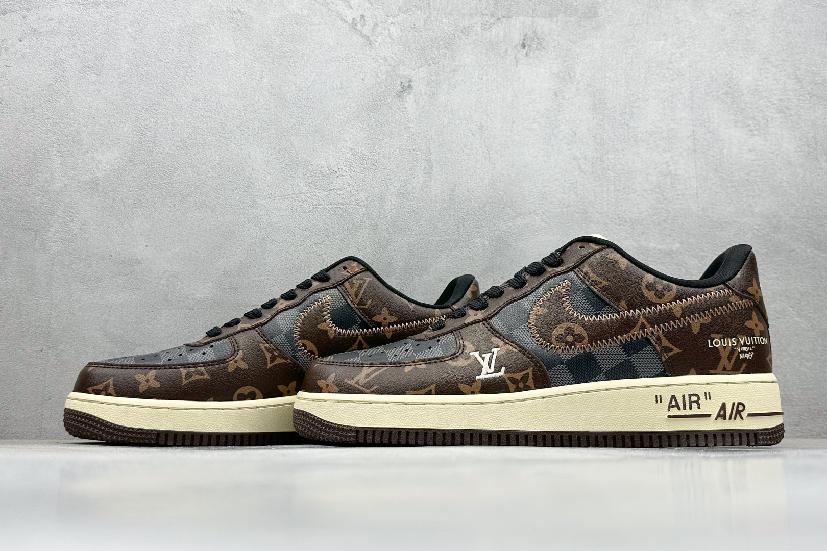 SC版Nike Air Force 1'07 Low LV联名 咖啡灰 空军一号低帮休闲板鞋 SC0601-563-莆田鞋,莆田鞋货源,高仿鞋,高仿鞋货源,安福档口,莆田高仿鞋,莆田鞋批发,高仿鞋批发,莆田高仿运动鞋,高仿运动鞋,莆田运动鞋 SC版Nike Air Force 1'07 Low LV联名 咖啡灰 空军一号低帮休闲板鞋 SC0601-563