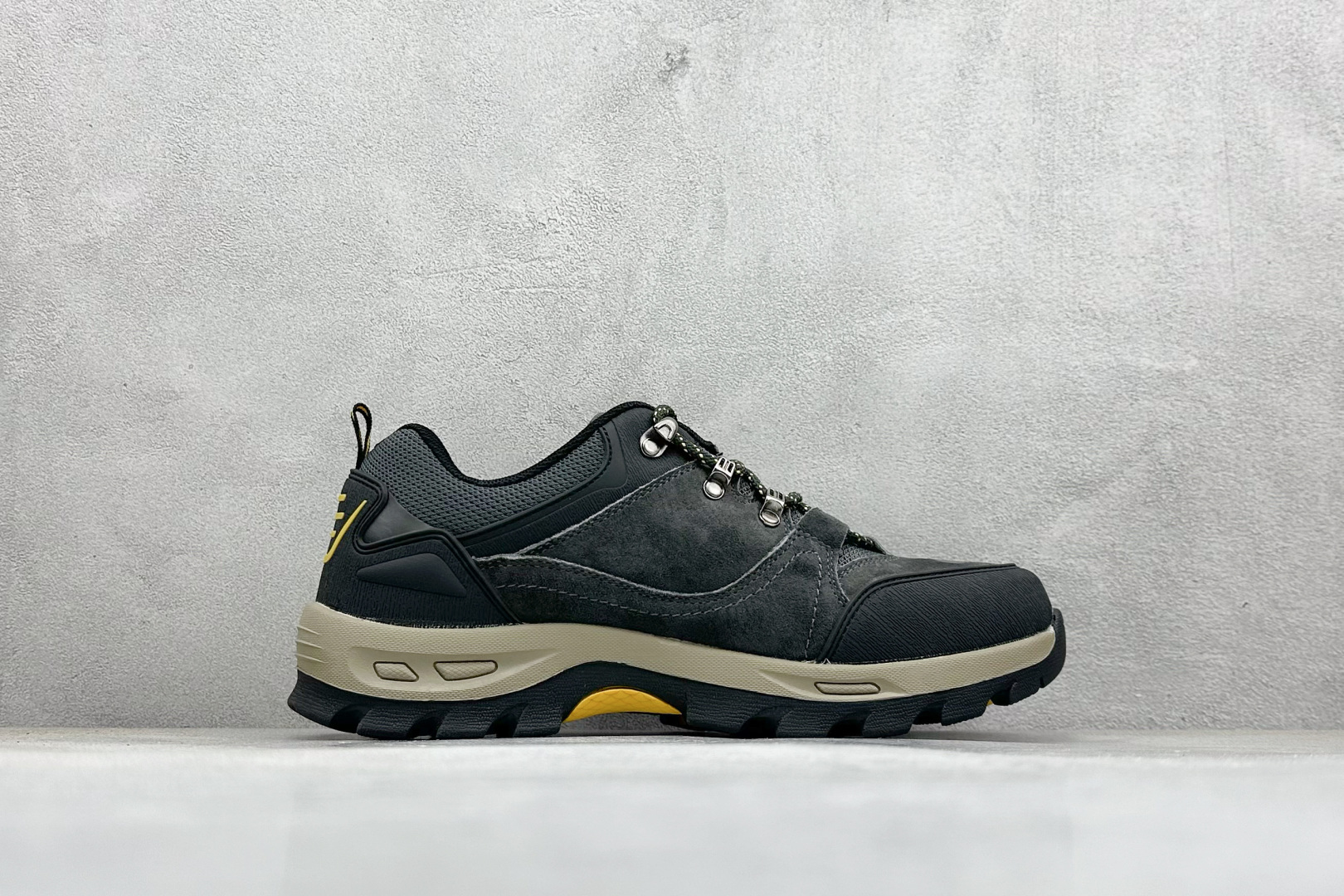 260 Columbia 哥伦比亚户外登山鞋休闲鞋户外越野徒步鞋