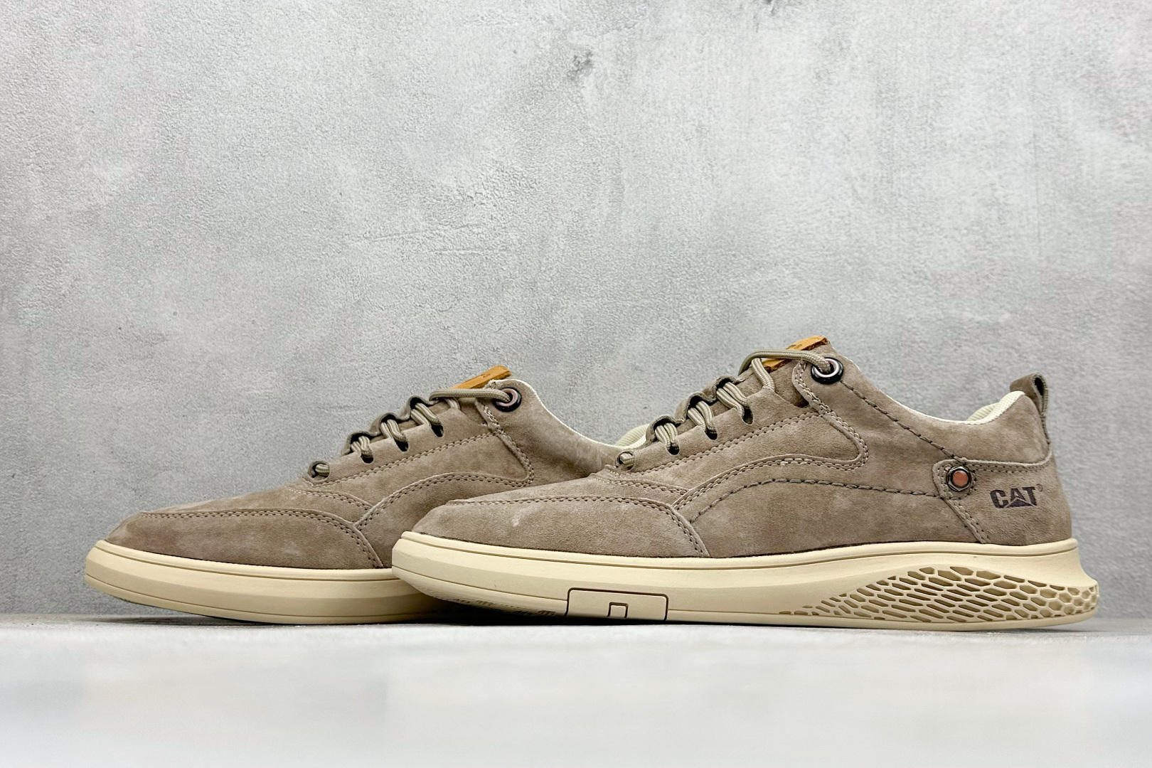 25年秋冬款CAT硬汉推土机品牌·卡特Tramp Hike Low款户外休闲系带男鞋者百搭休闲旅游休闲鞋