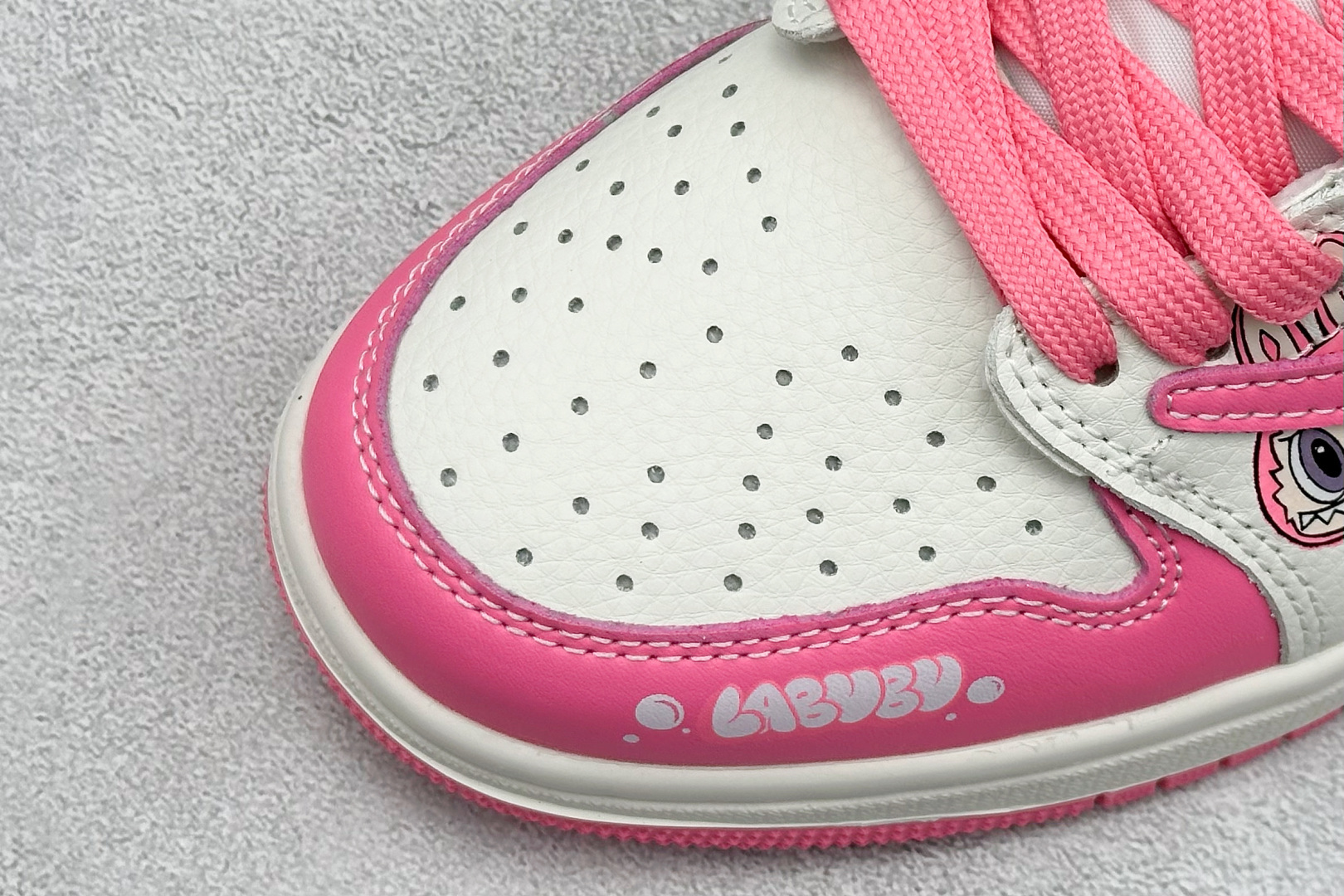 Travis Scott x Fragment Design x Jordan Air Jordan 1 Low SP “白粉拉布布” JW1188-162