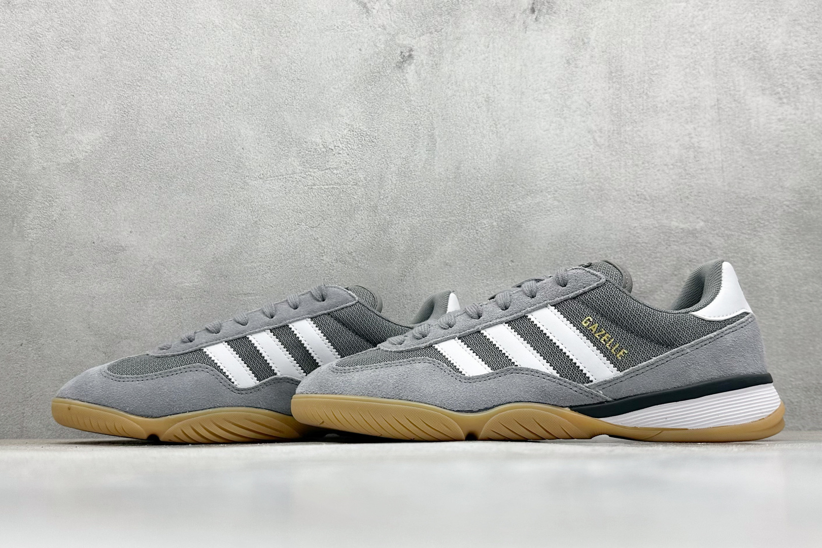 170 Adidas Originals Gazelle Sala - Men's 阿迪达斯运动跑步鞋 JQ0887