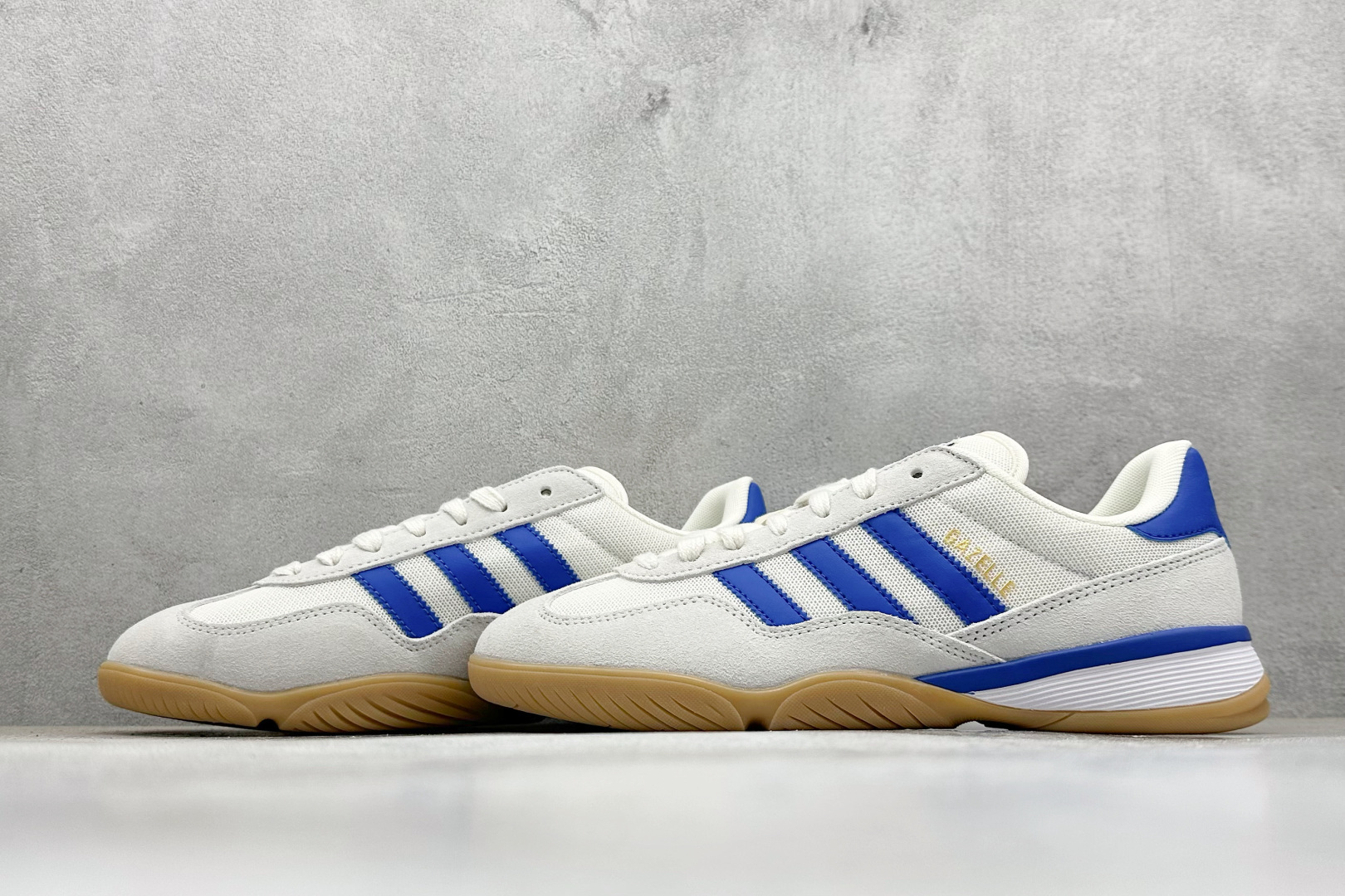 170 Adidas Originals Gazelle Sala - Men's 阿迪达斯运动跑步鞋 JR3839