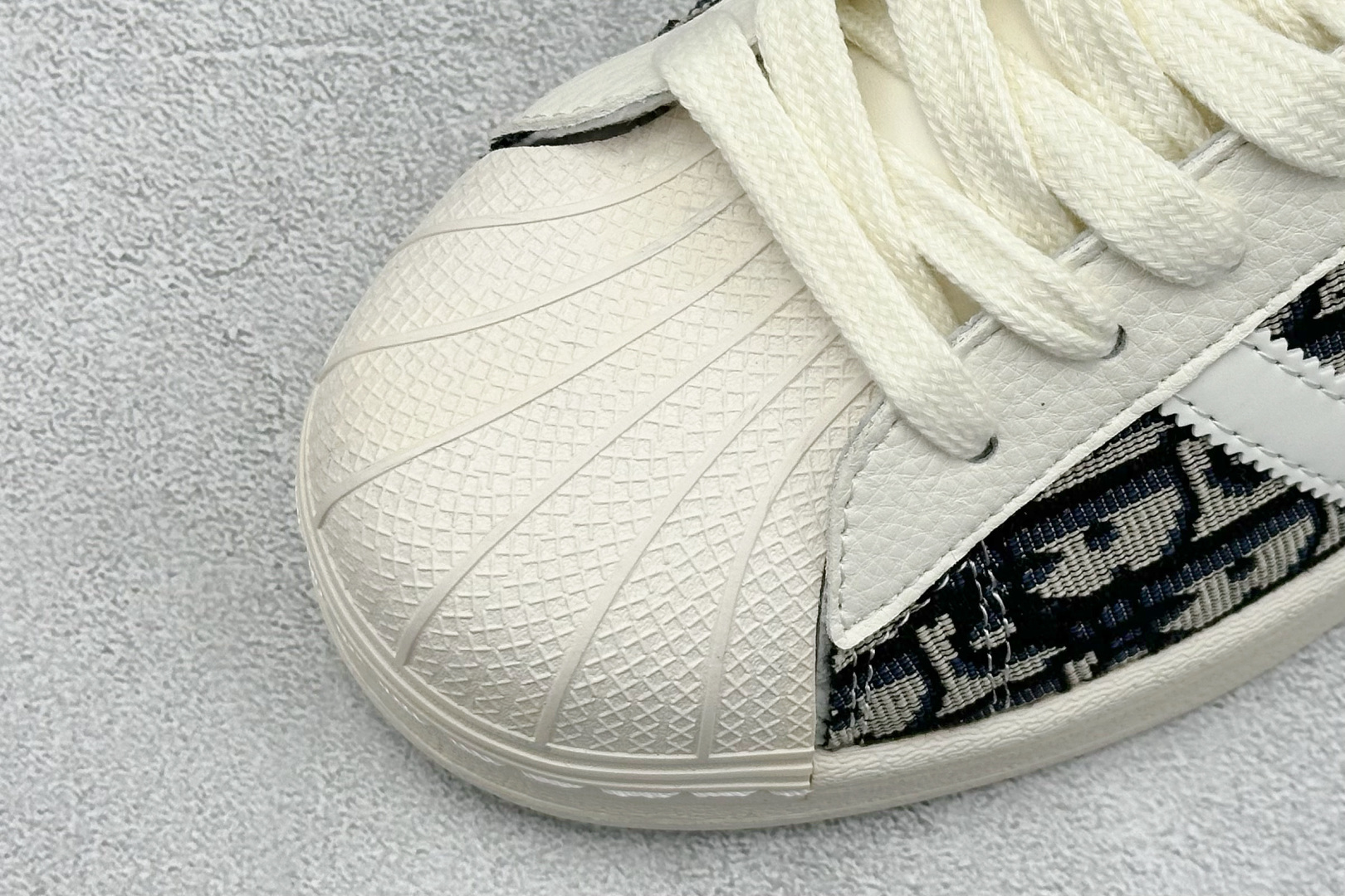 220 AD Originals Superstar x DIOR 白黑 JY8912