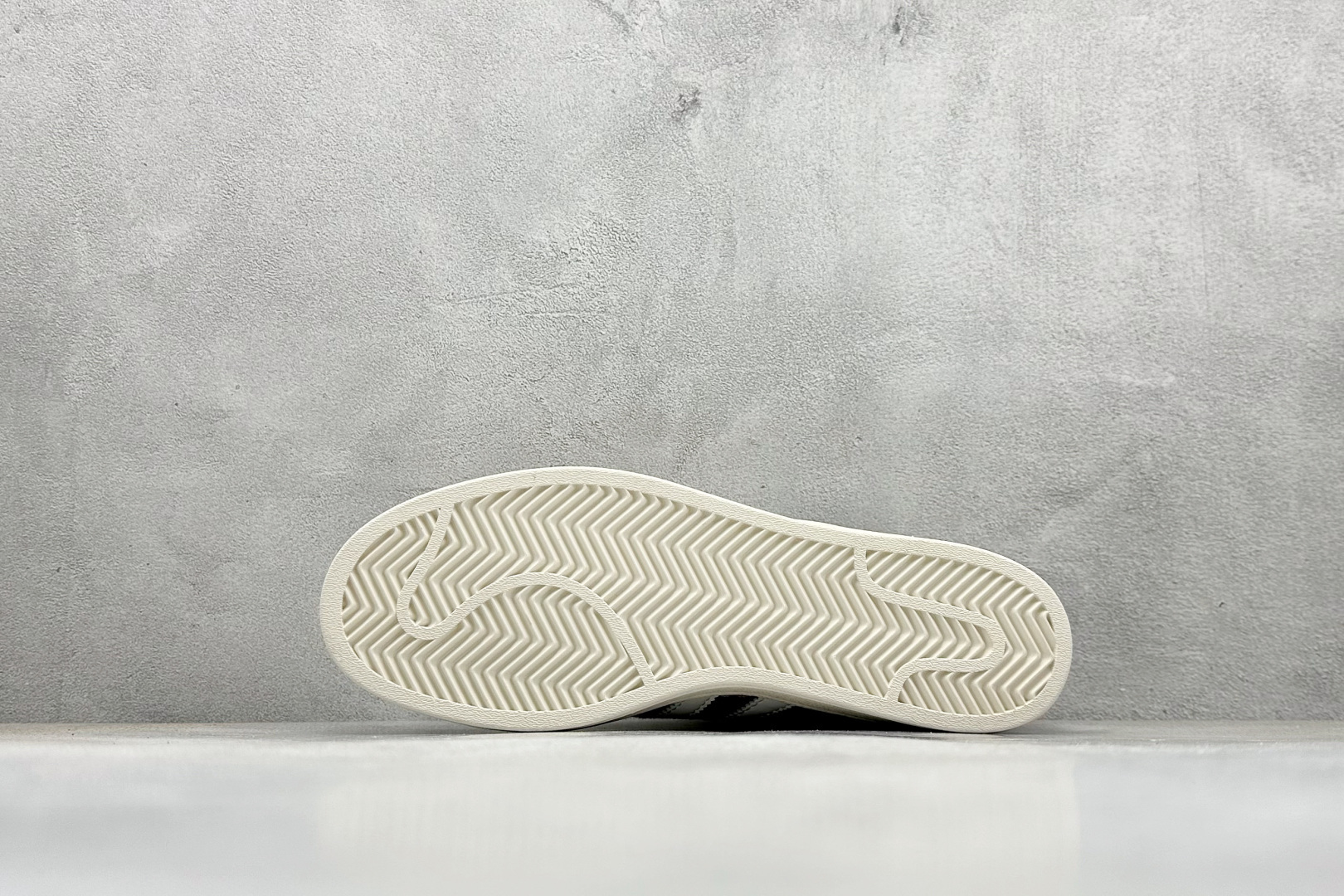 220 AD Originals Superstar x DIOR 白黑 JY8912