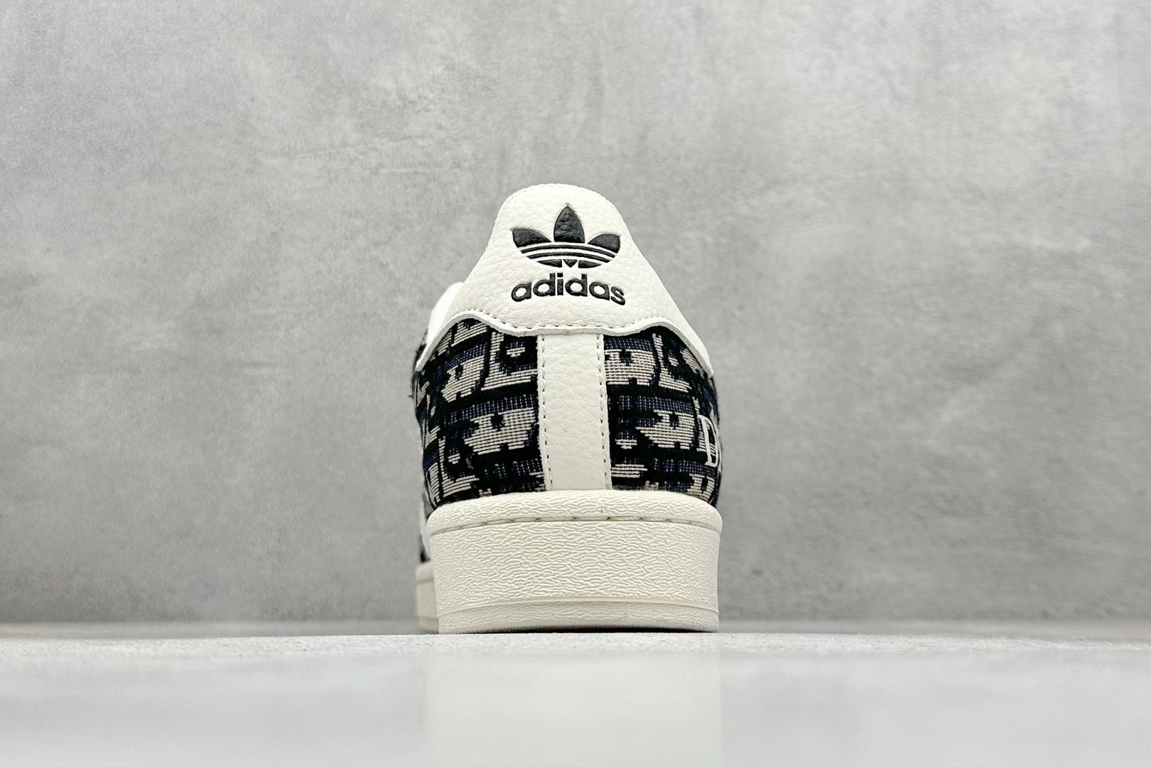 220 AD Originals Superstar x DIOR 白黑 JY8912