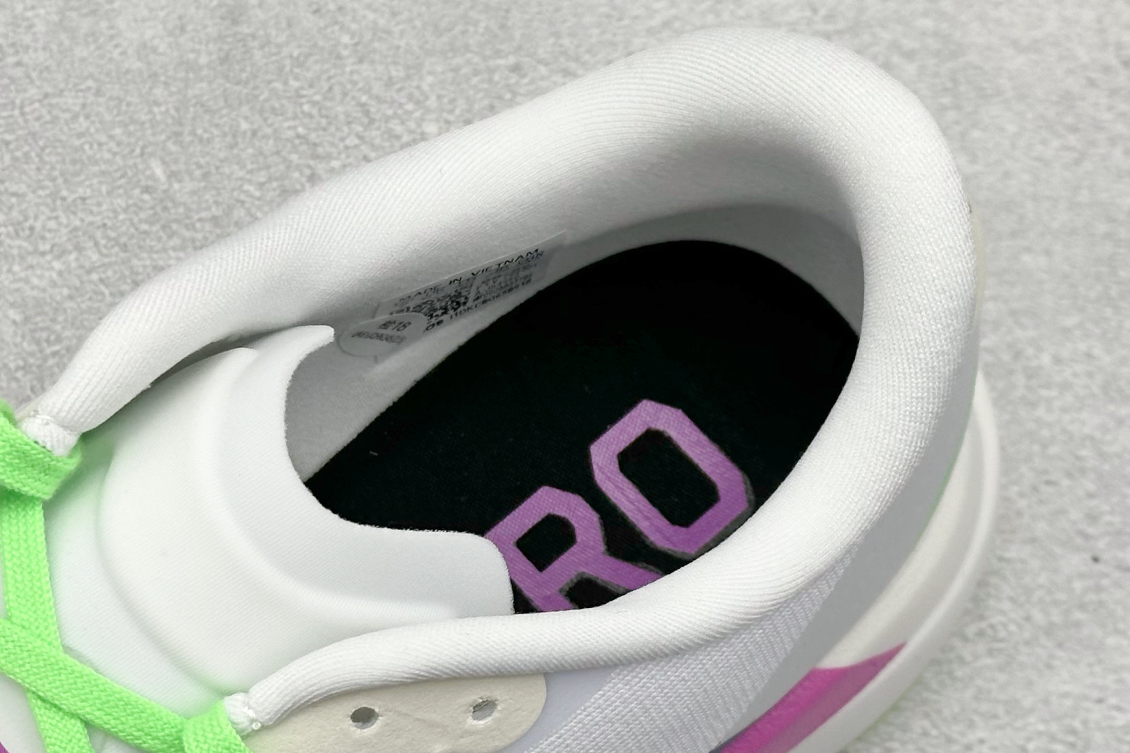 180 RS版 Adidas Adizero Evo SL 阿迪超轻透气缓震跑鞋 JS4456