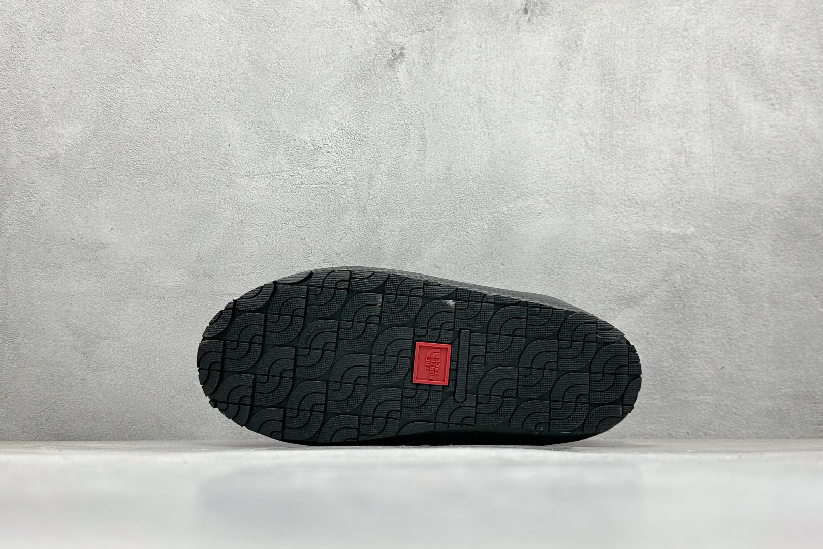 150 The North Face Thermoball Traction 北面冬季加绒透气轻盈一脚蹬休闲套鞋 NFOA3UZN-KY4