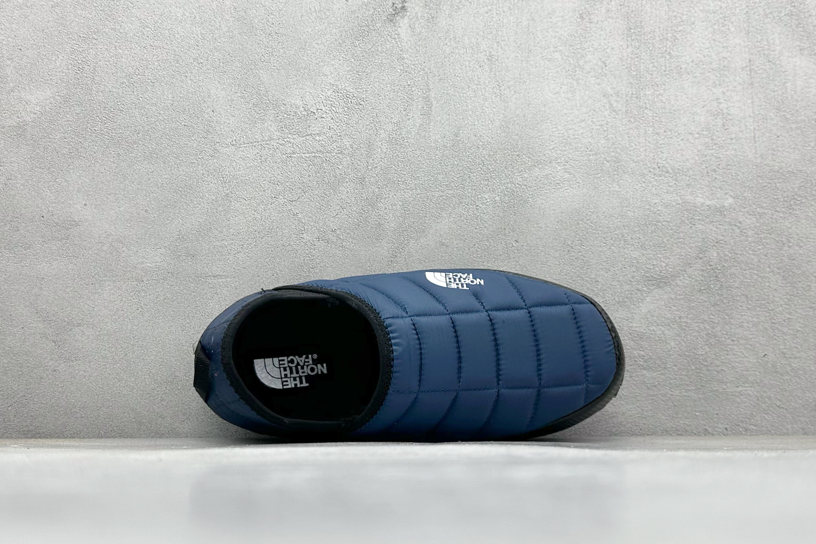 150 The North Face Thermoball Traction 北面冬季加绒透气轻盈一脚蹬休闲套鞋 NFOA3UZN-MG7