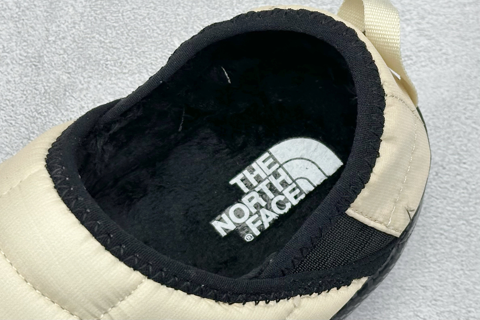 150 The North Face Thermoball Traction 北面冬季加绒透气轻盈一脚蹬休闲套鞋 NFOA3UZN-VJU
