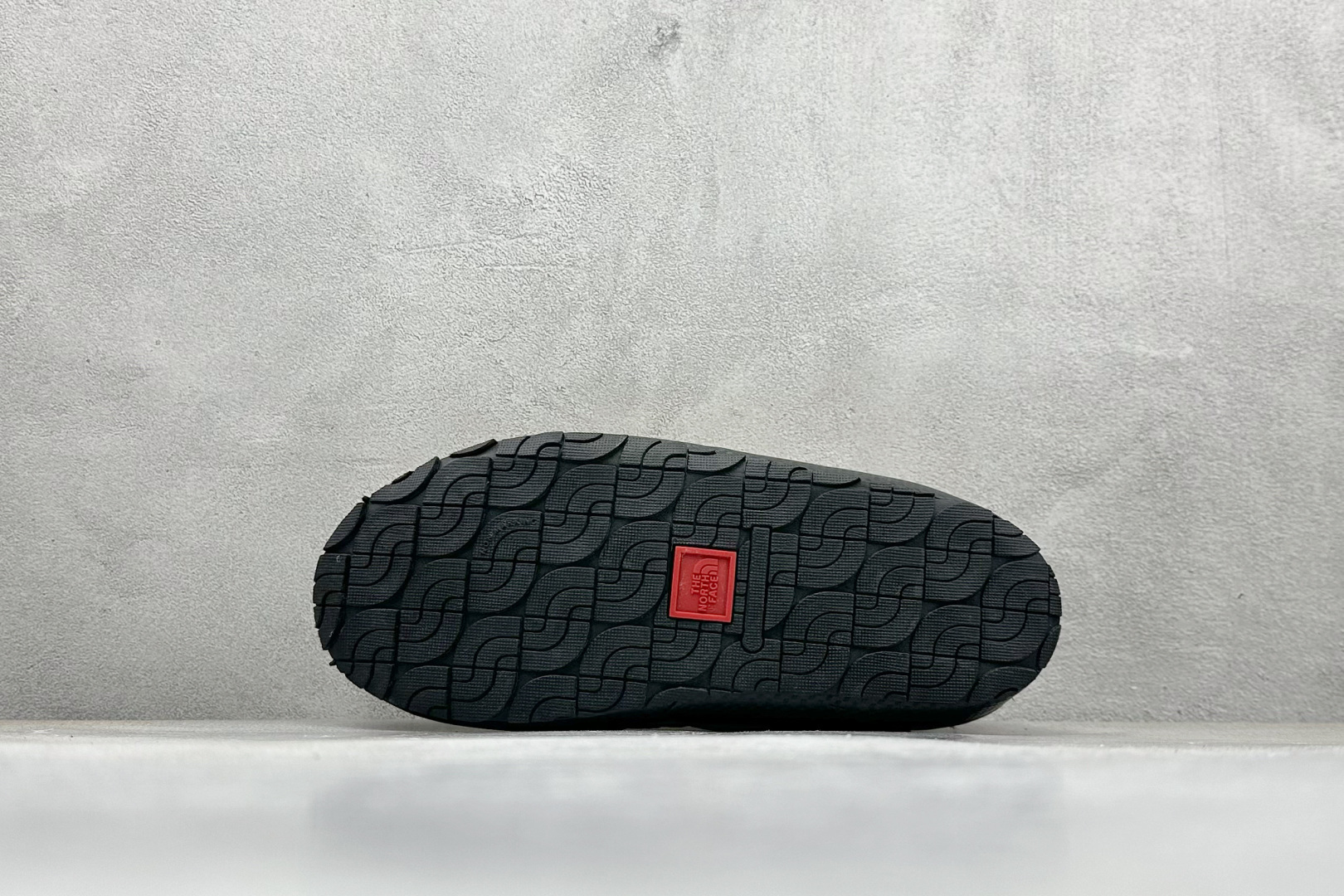 150 The North Face Thermoball Traction 北面冬季加绒透气轻盈一脚蹬休闲套鞋 NFOA3UZN-VJU