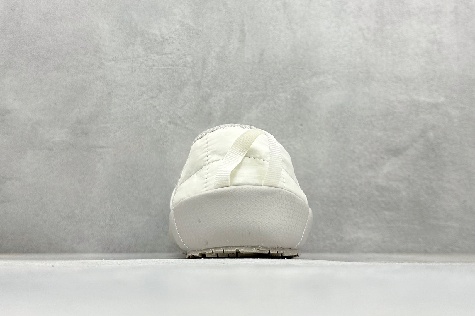 150 The North Face Thermoball Traction 北面冬季加绒透气轻盈一脚蹬休闲套鞋 NFOA3VIH-Q4C