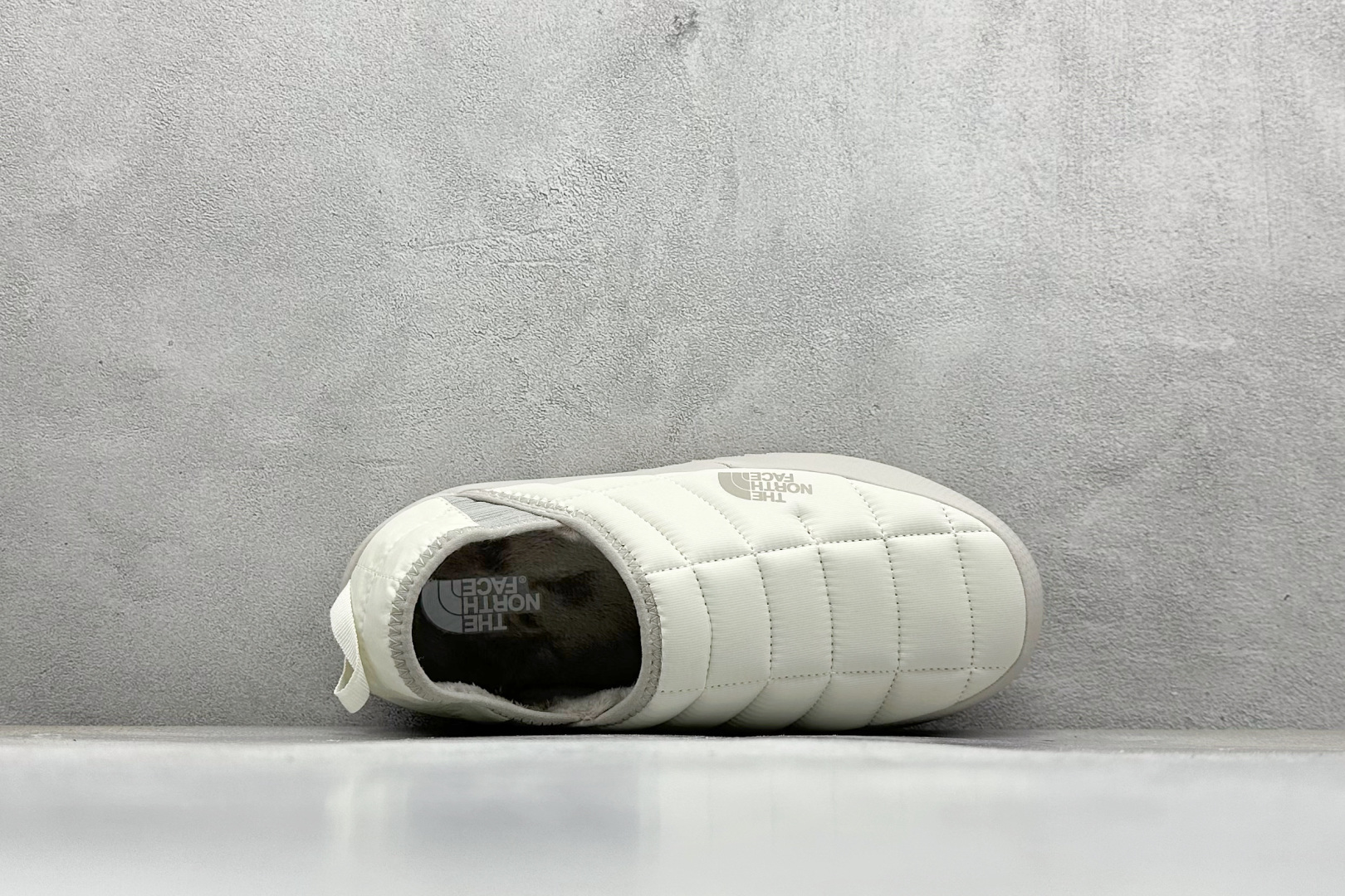 150 The North Face Thermoball Traction 北面冬季加绒透气轻盈一脚蹬休闲套鞋 NFOA3VIH-Q4C