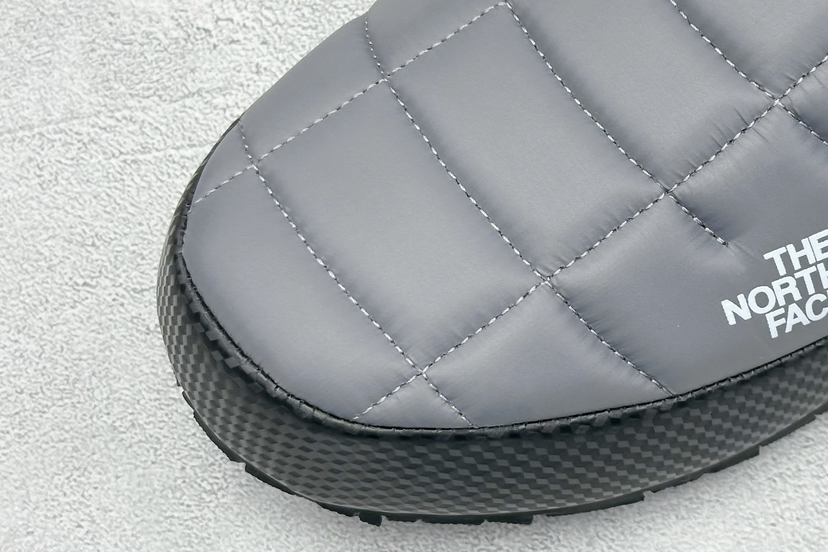 150 The North Face Thermoball Traction 北面冬季加绒透气轻盈一脚蹬休闲套鞋 NFOA3UZN-411