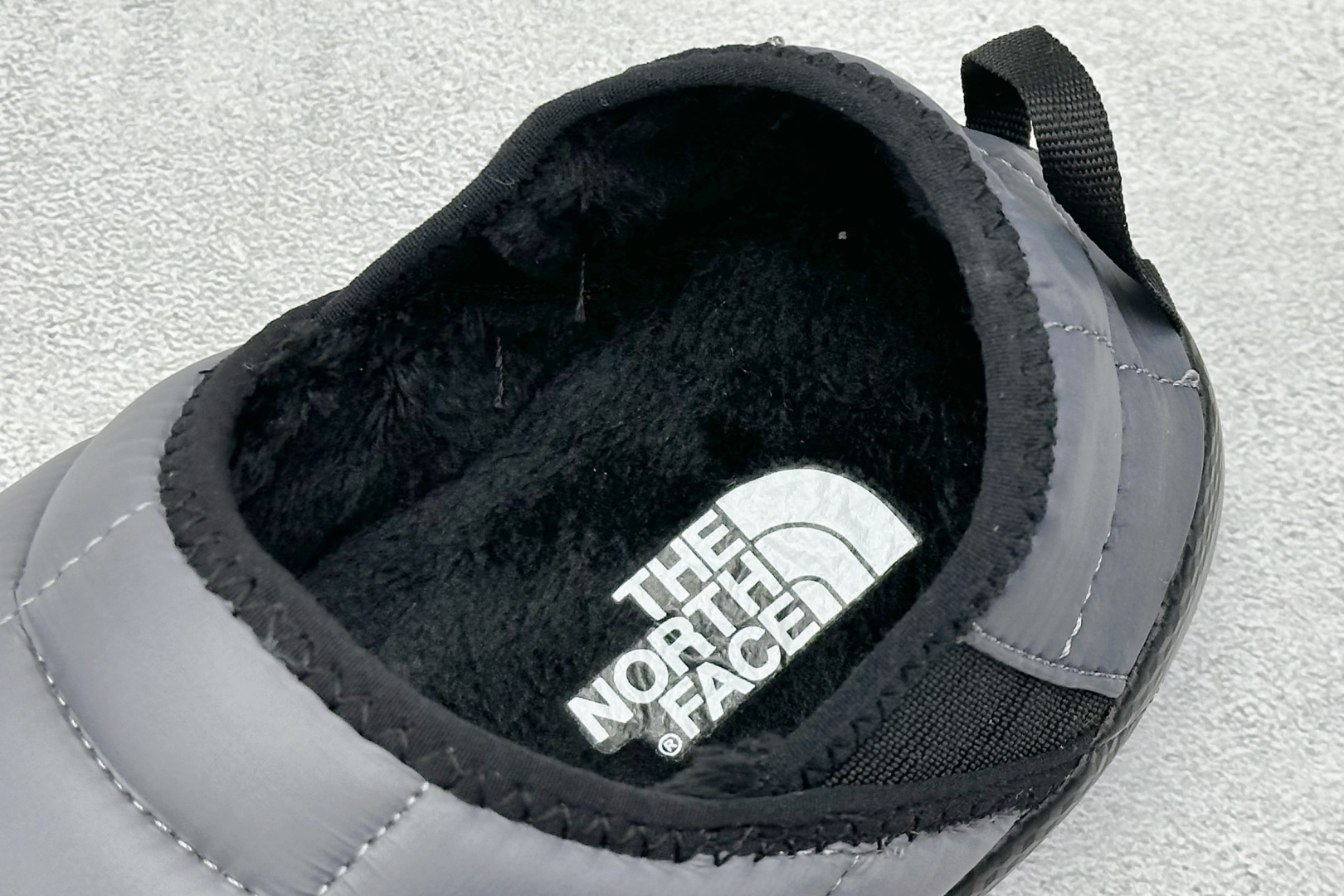 150 The North Face Thermoball Traction 北面冬季加绒透气轻盈一脚蹬休闲套鞋 NFOA3UZN-411