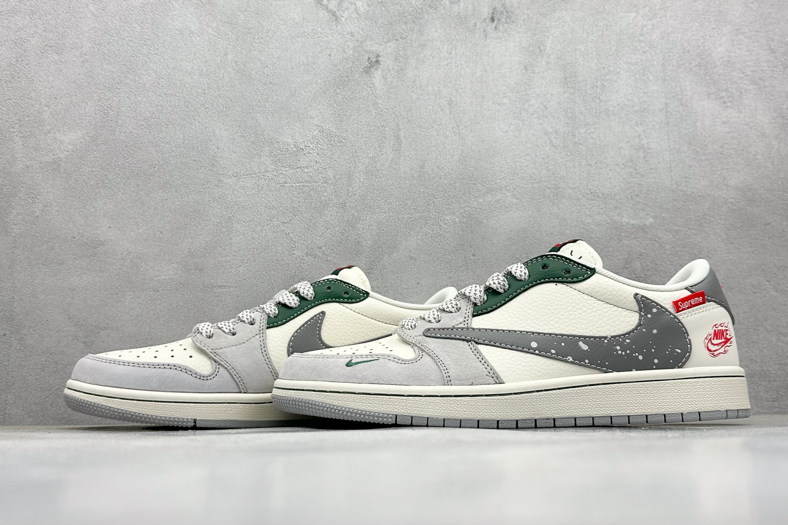 Travis Scott x Nike Air Jordan 1 Low x Supreme Air Jordan 1 Low 反转灰白小勾满天星倒钩 HS8068-043