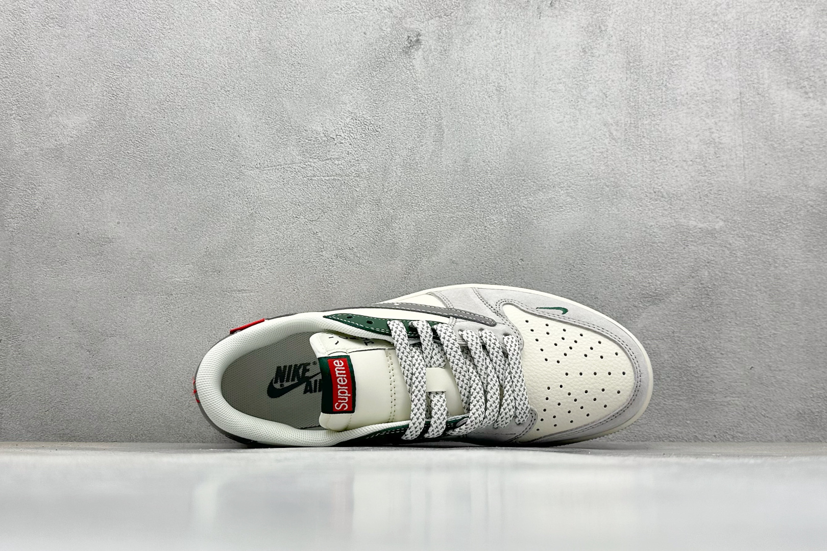 Travis Scott x Nike Air Jordan 1 Low x Supreme Air Jordan 1 Low 反转灰白小勾满天星倒钩 HS8068-043